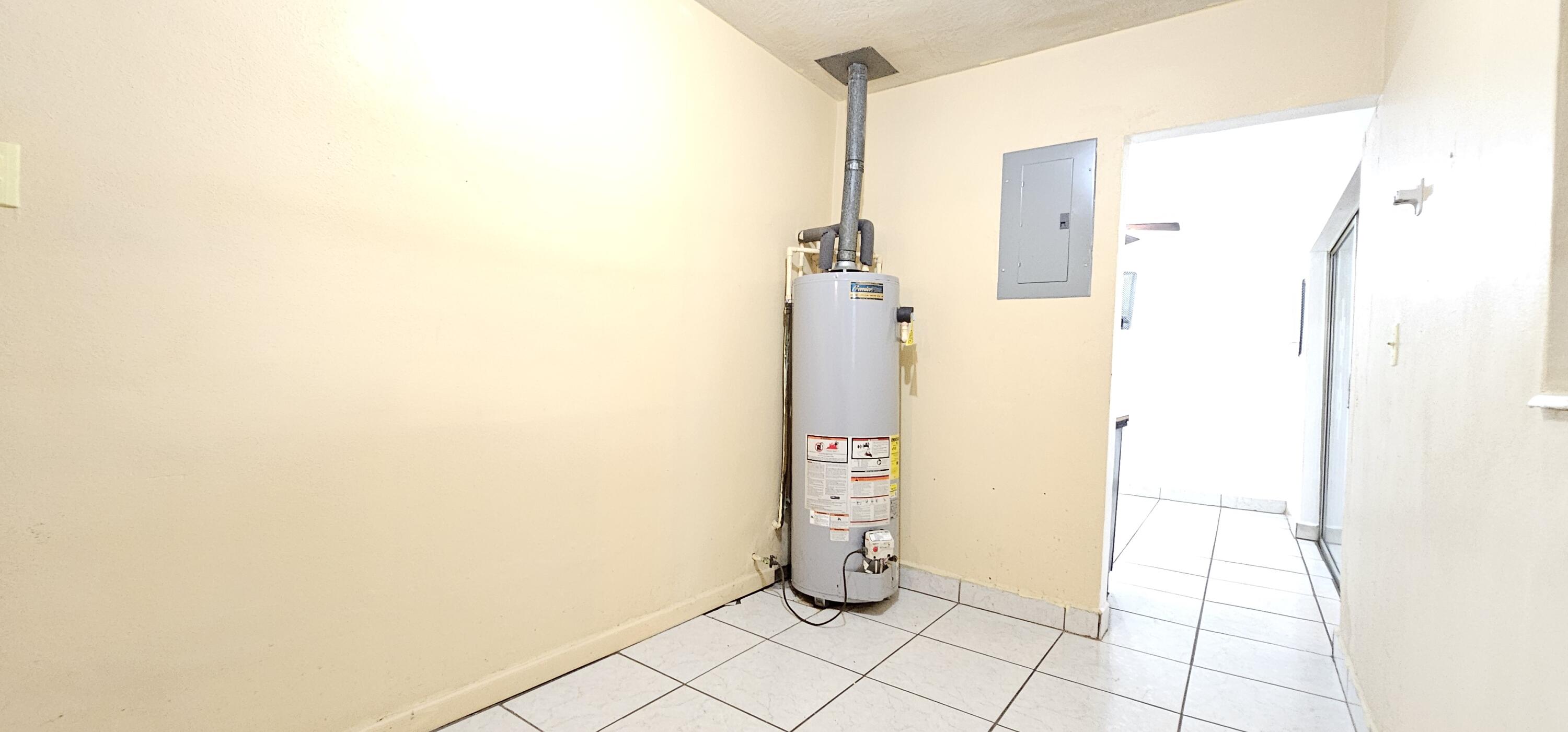 LAKE SHORE - Residential