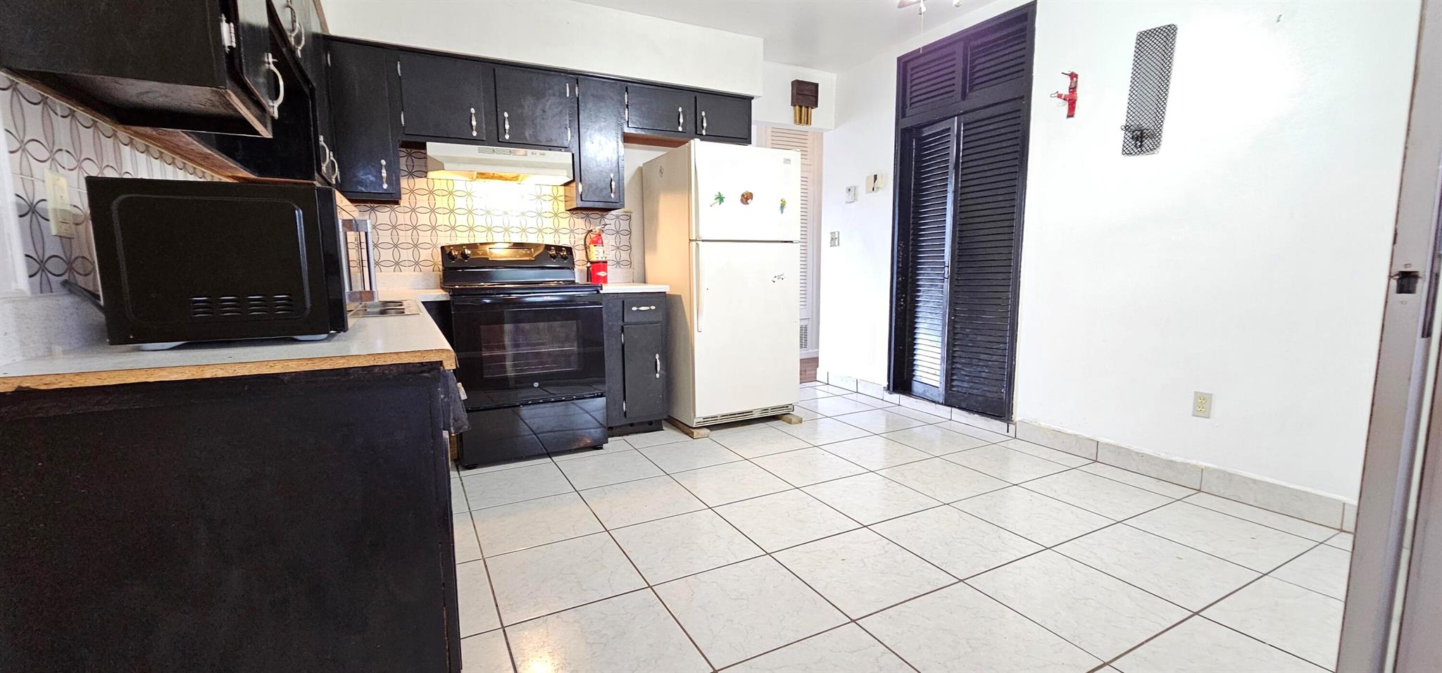 LAKE SHORE - Residential