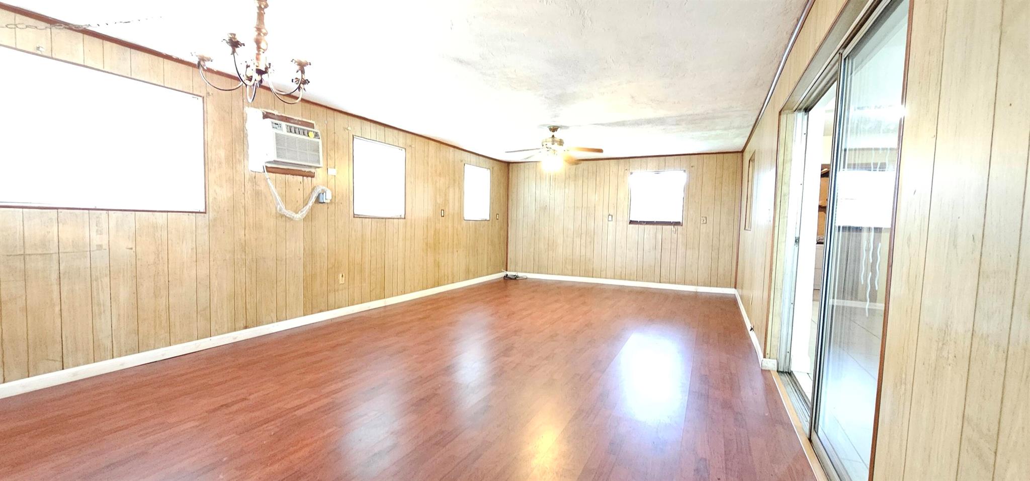 LAKE SHORE - Residential