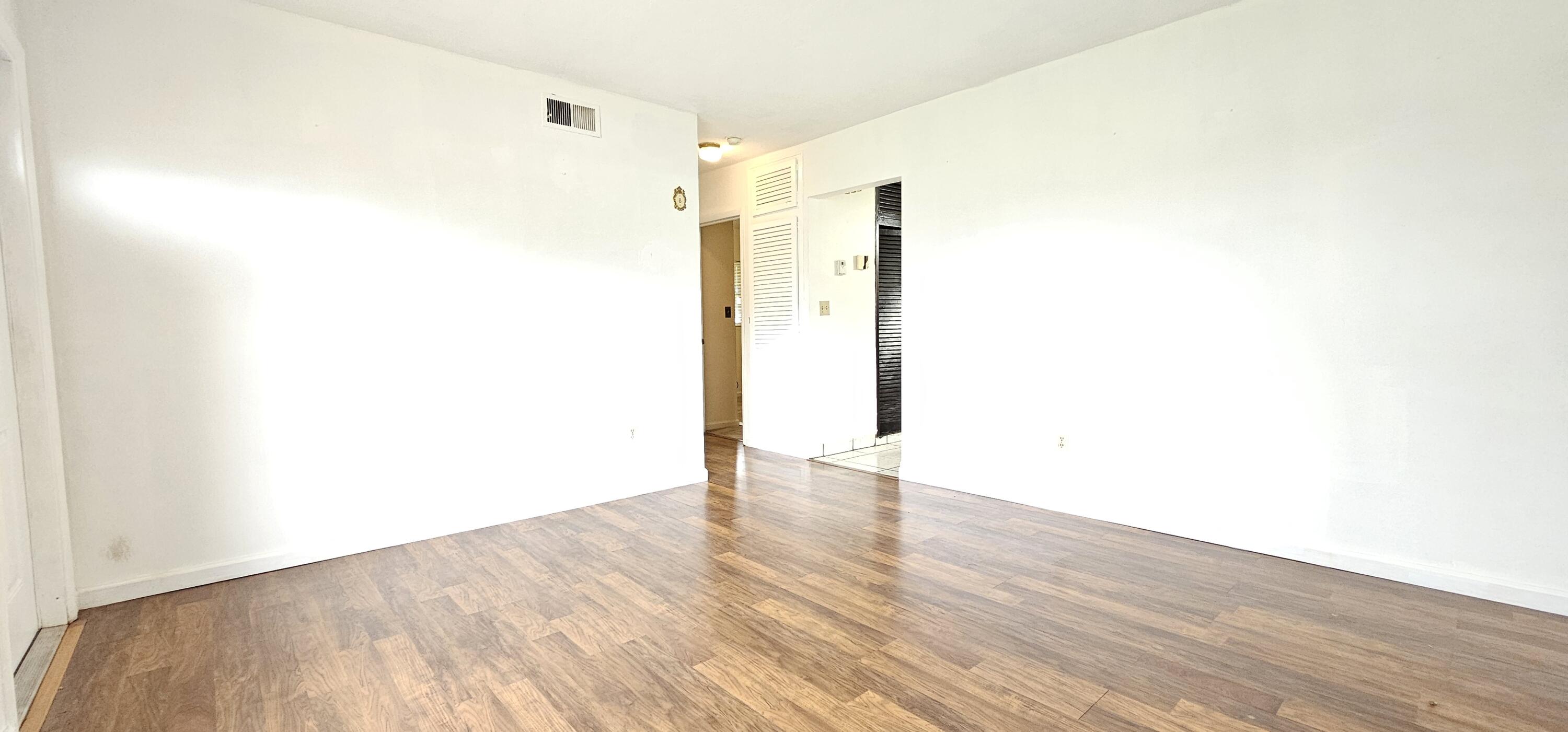 LAKE SHORE - Residential