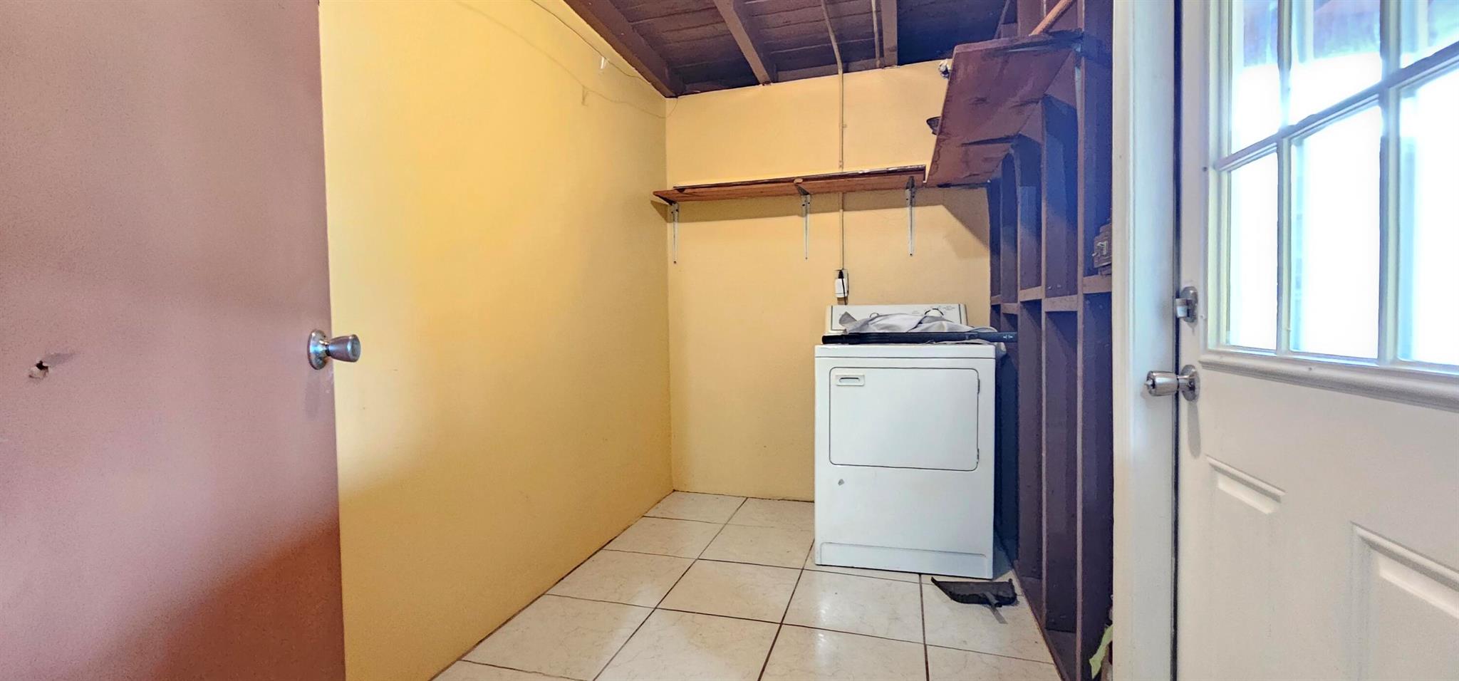 LAKE SHORE - Residential