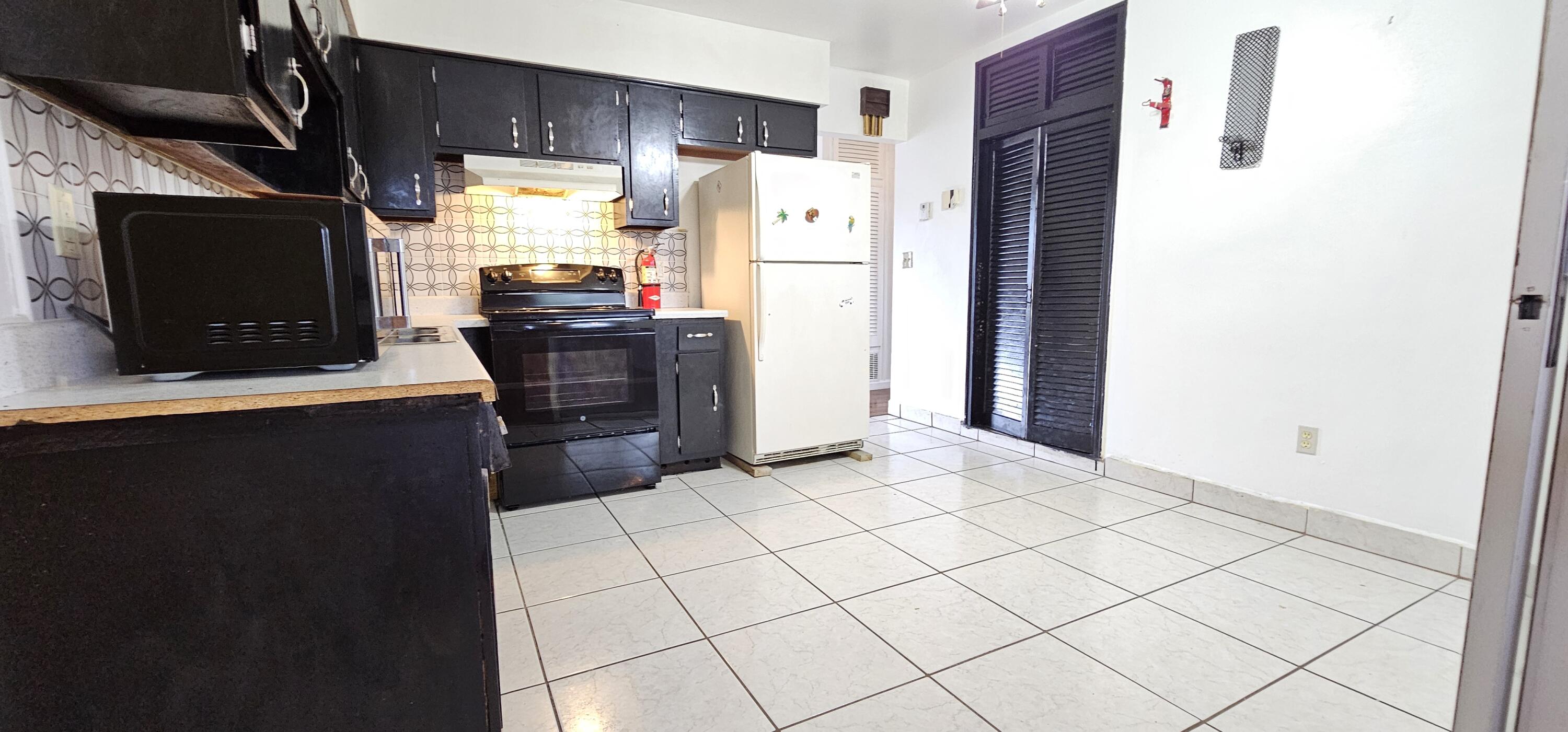 LAKE SHORE - Residential