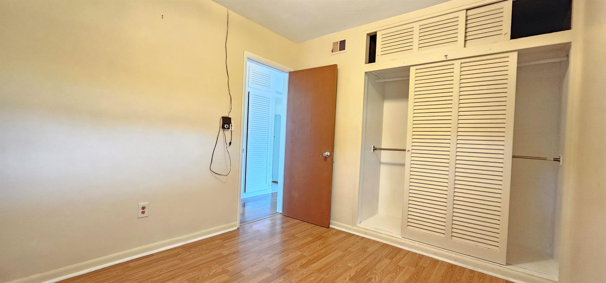 LAKE SHORE - Residential