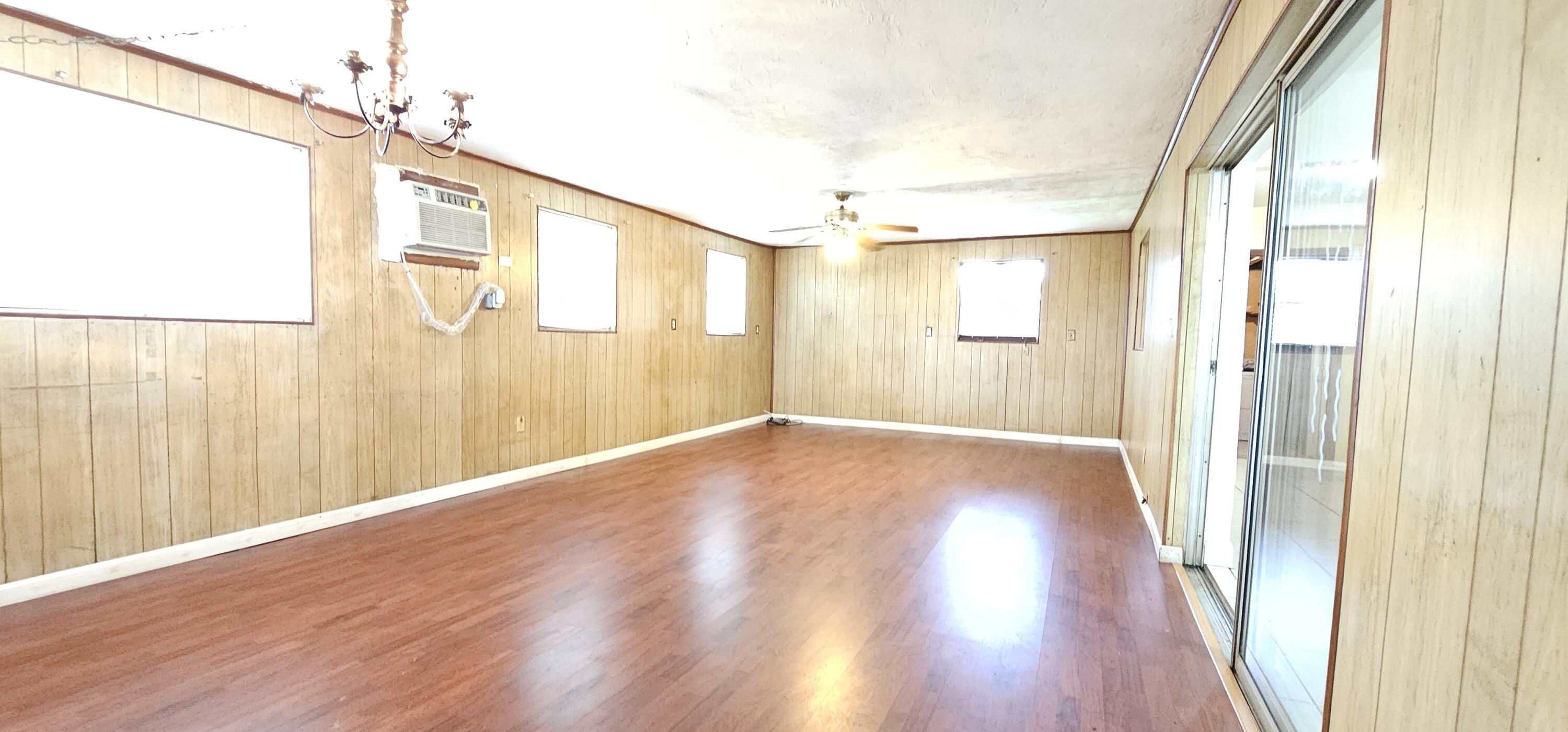 LAKE SHORE - Residential