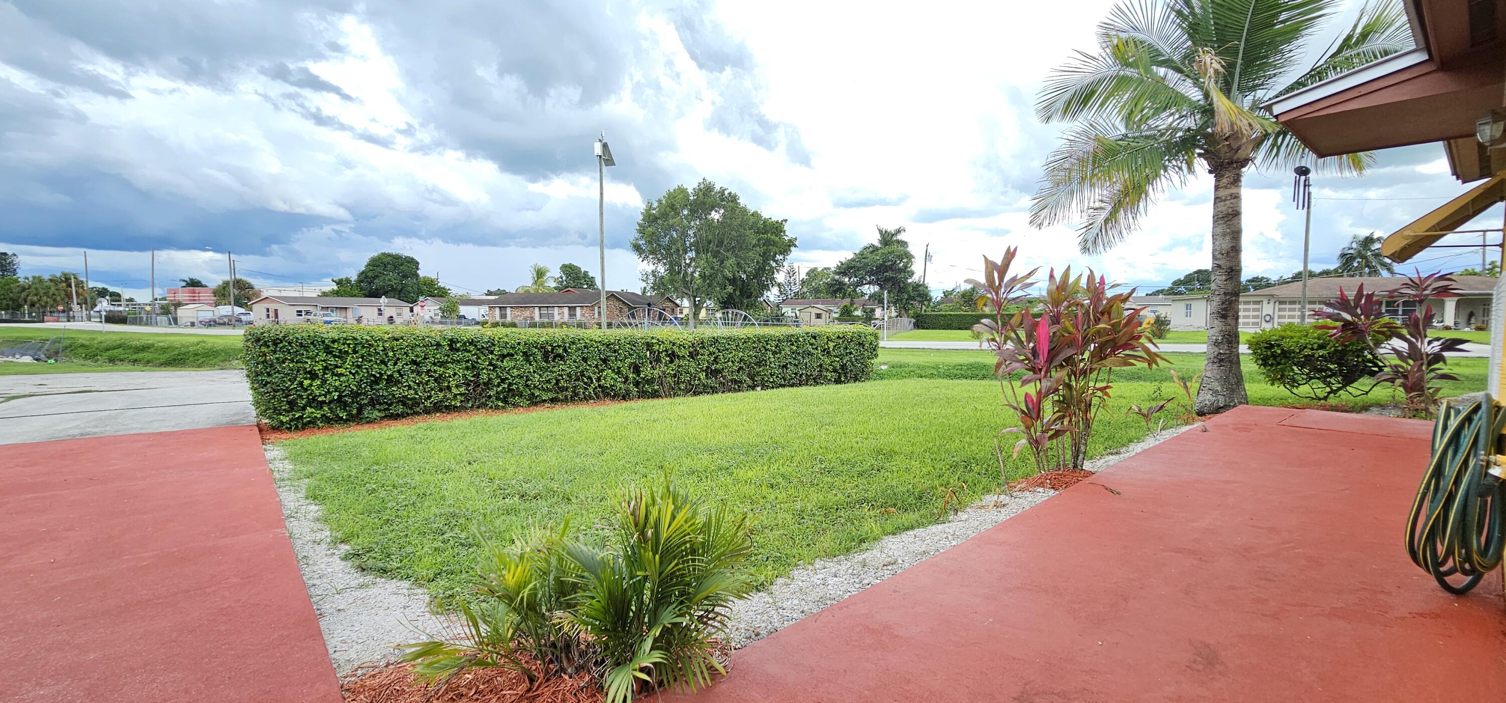 LAKE SHORE - Residential