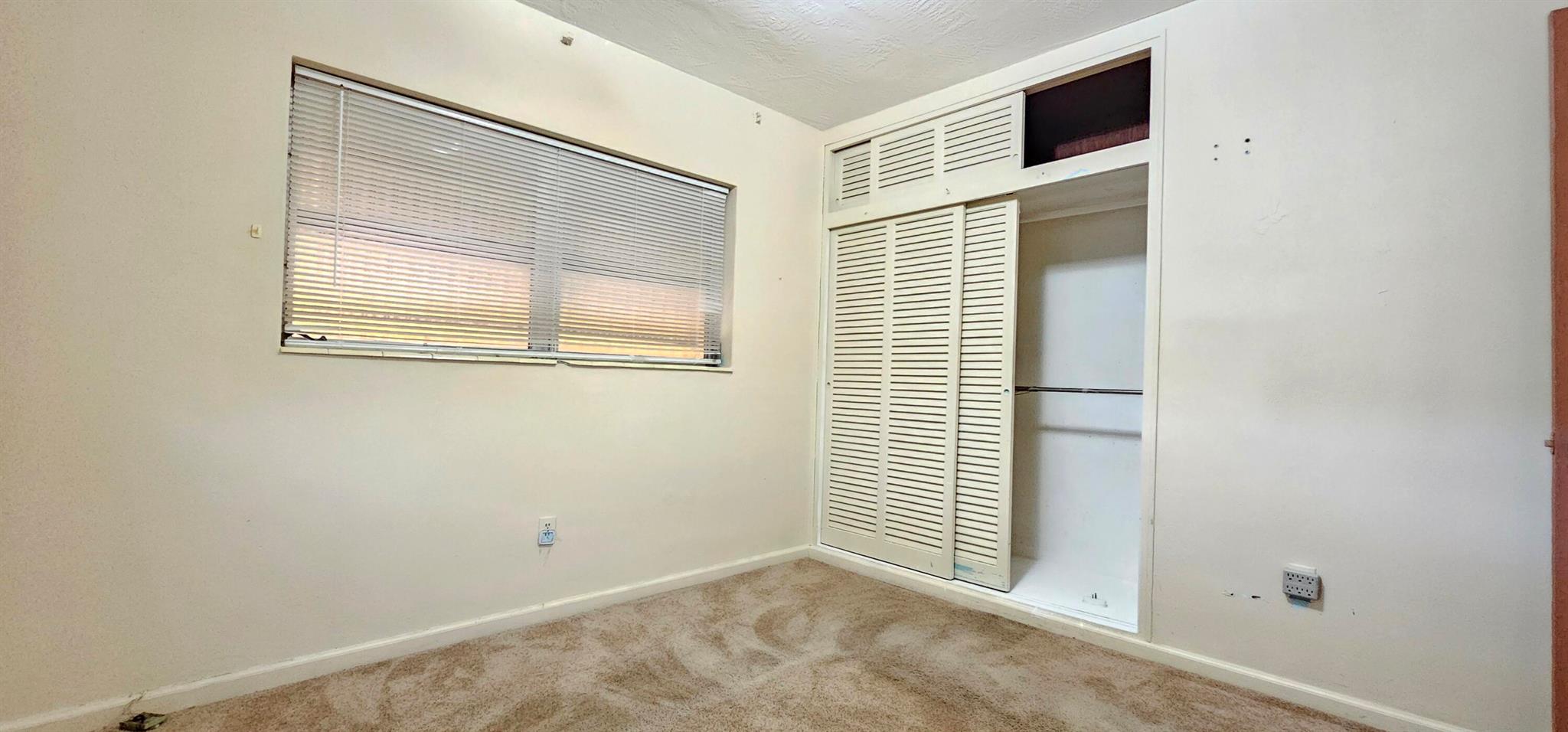 LAKE SHORE - Residential