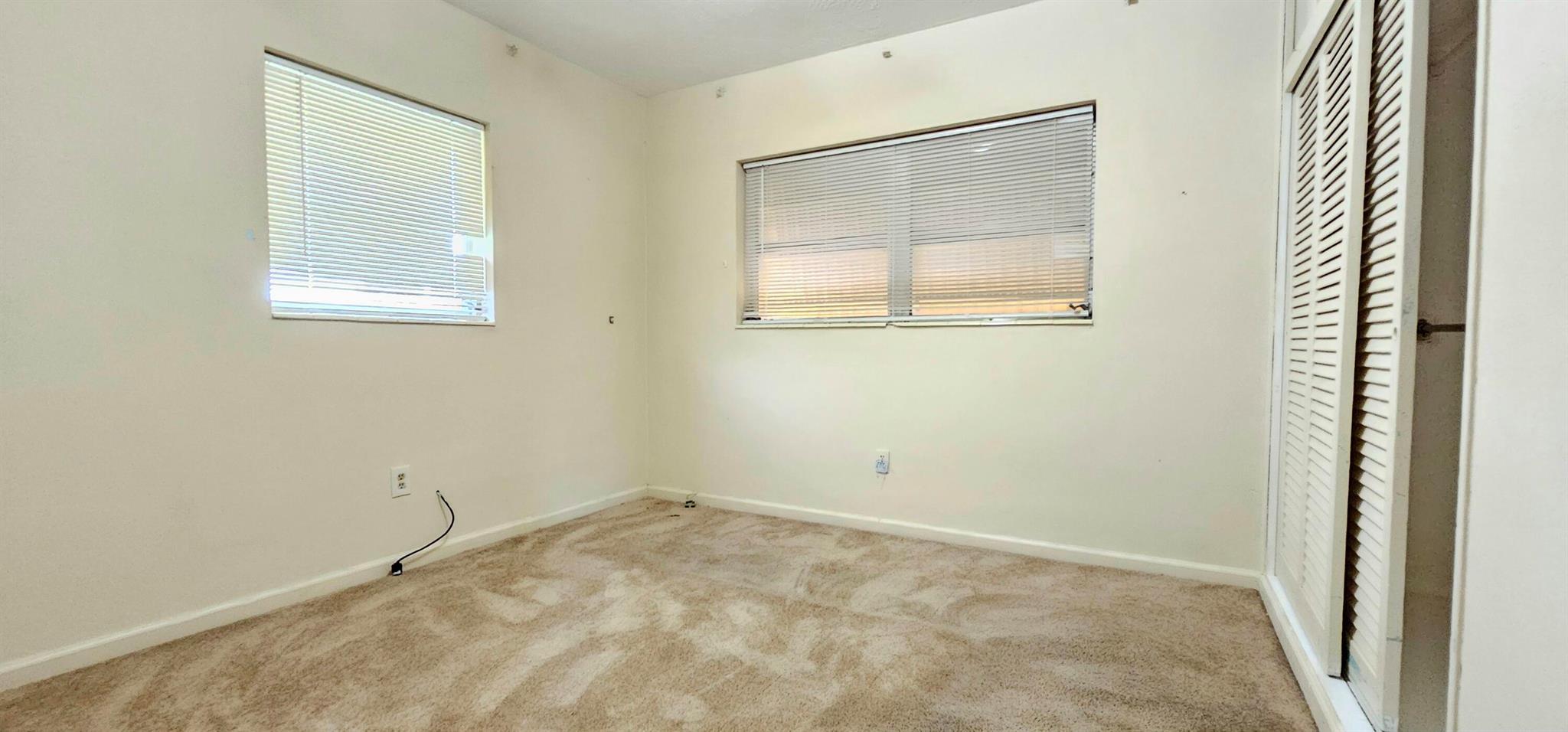 LAKE SHORE - Residential