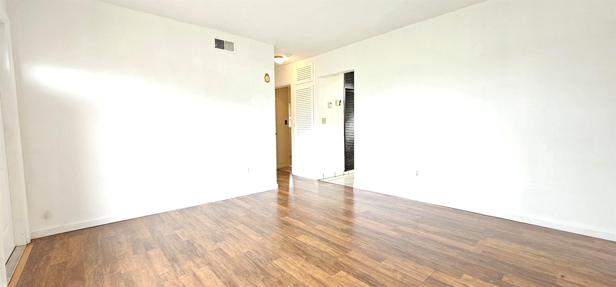 LAKE SHORE - Residential