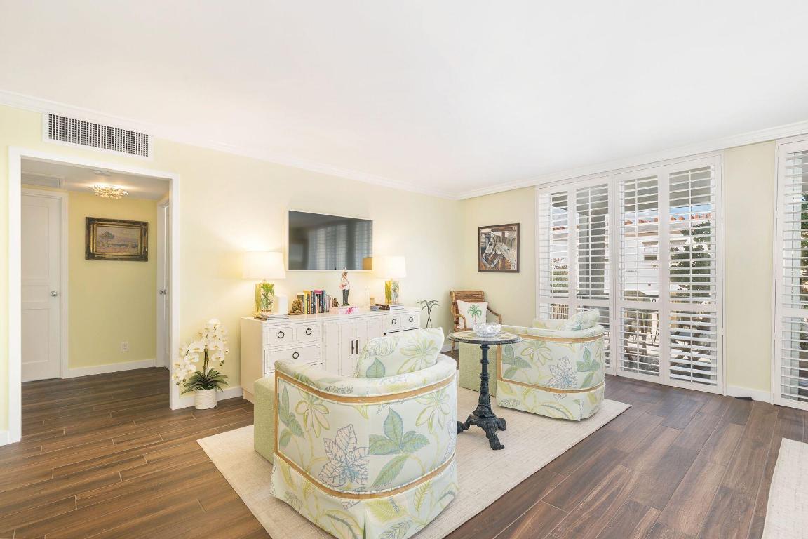 170 Chilean Avenue 2d