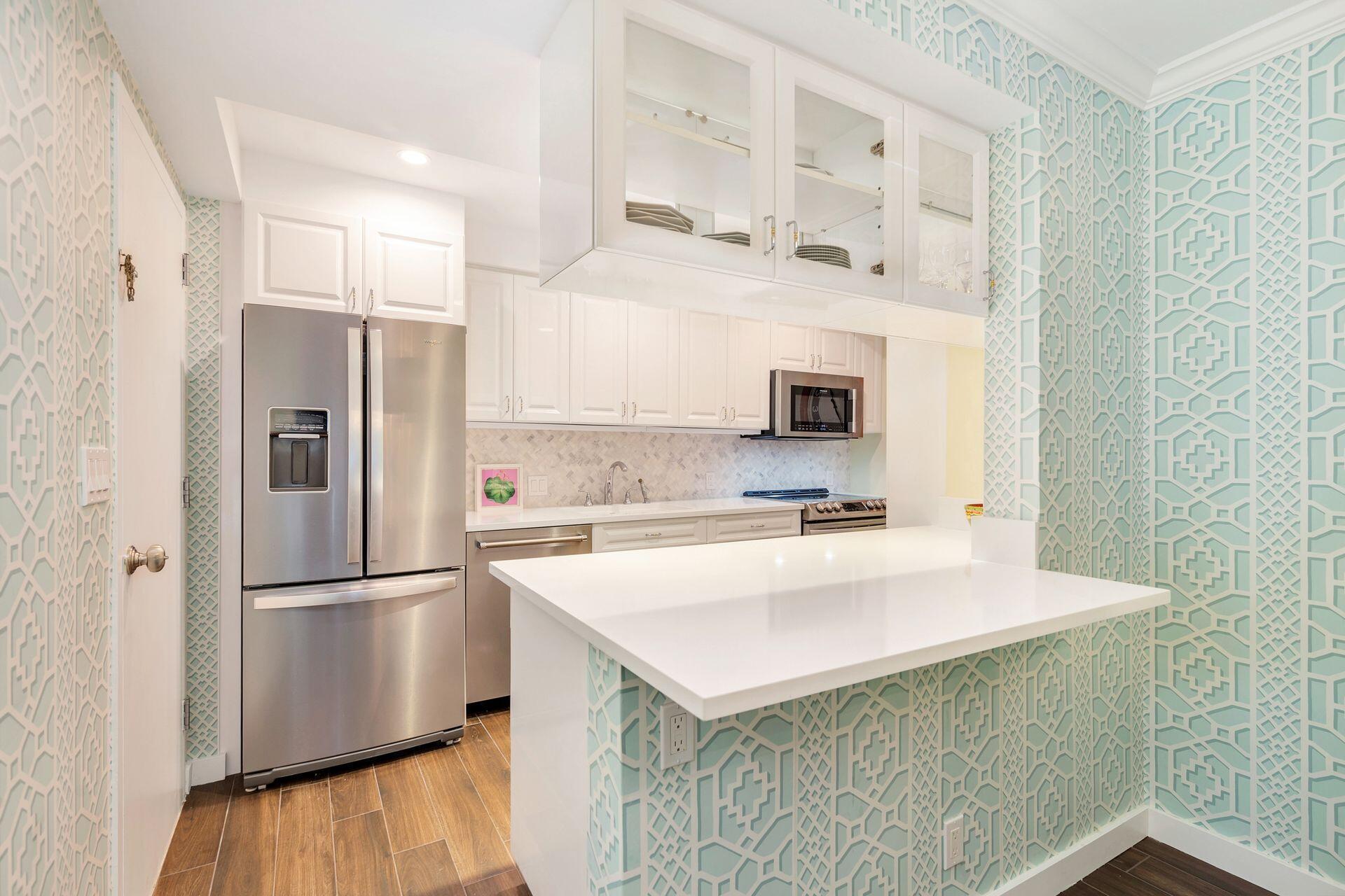 EVERGLADES PLAZA CONDO - Residential