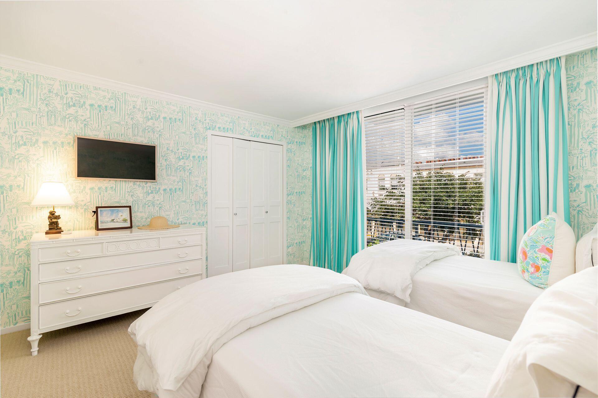 EVERGLADES PLAZA CONDO - Residential