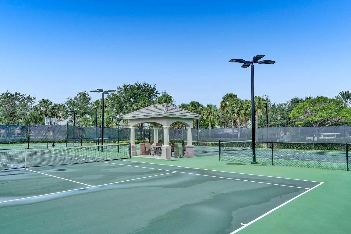 PARKLAND ISLES - Residential Lease