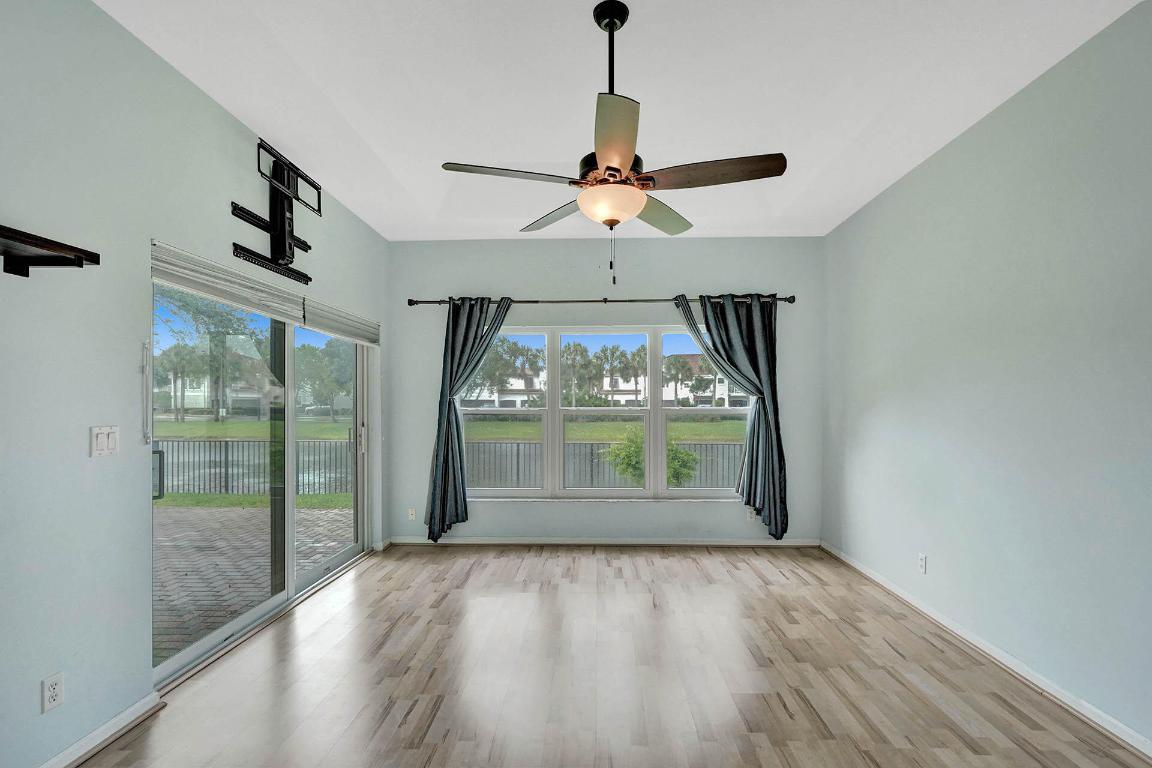 PARKLAND ISLES - Residential Lease