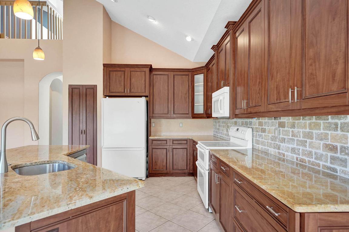 PARKLAND ISLES - Residential Lease