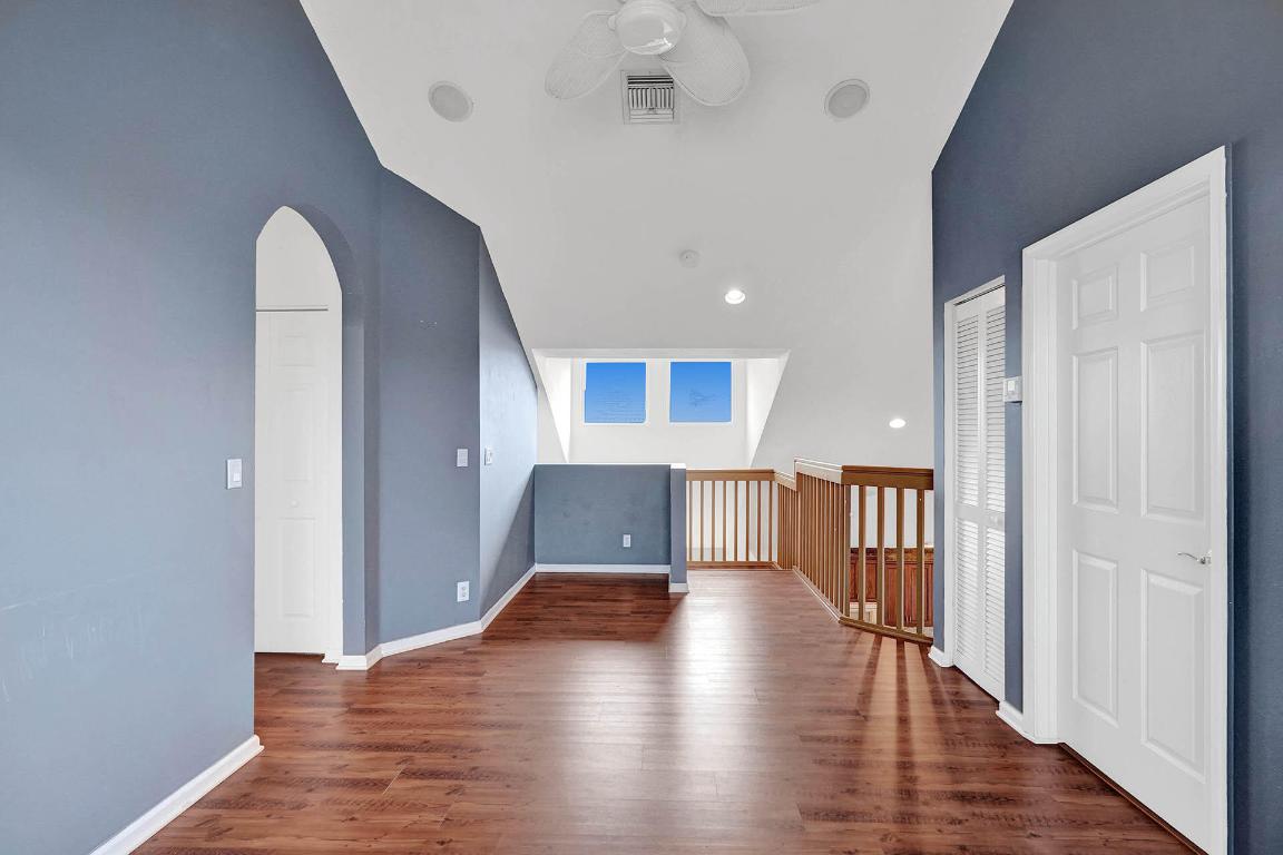 PARKLAND ISLES - Residential Lease