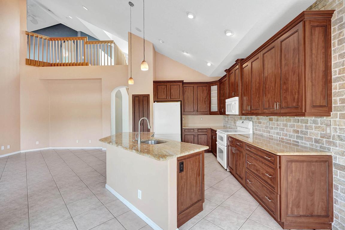 PARKLAND ISLES - Residential Lease