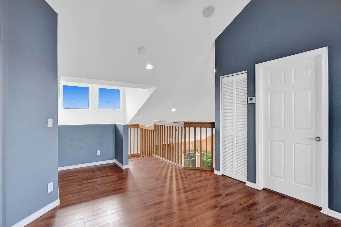 PARKLAND ISLES - Residential Lease