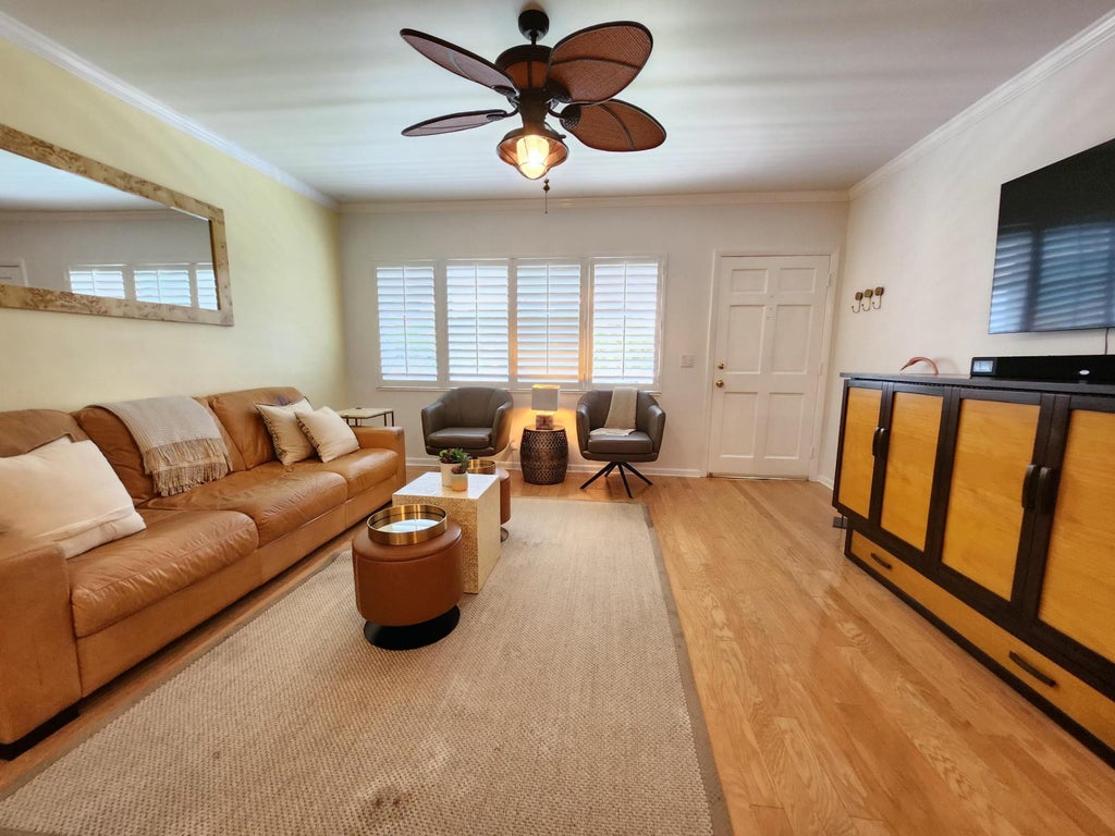 Photo of 1001 NE 8th Avenue #212, Delray Beach, FL 33483 (MLS # B26056407)