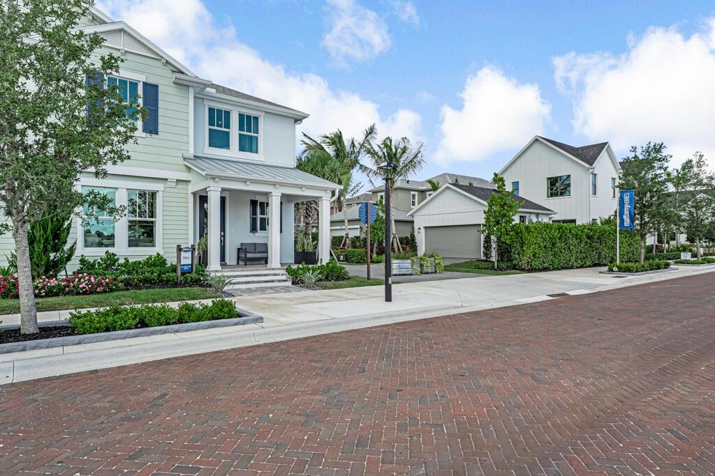 NEWFIELD - Residential Lease