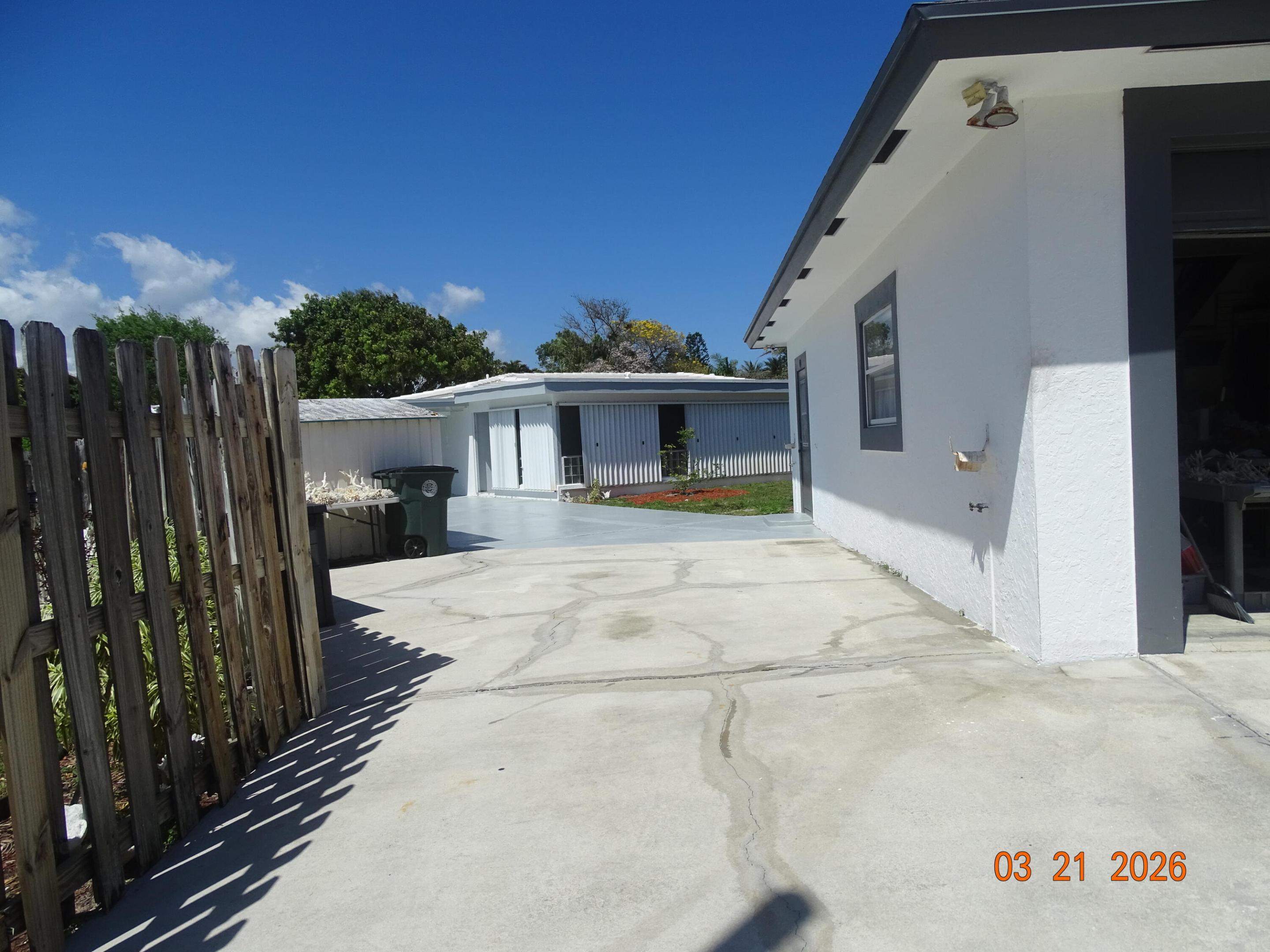 UNIVERSITY GARDENS - Residential