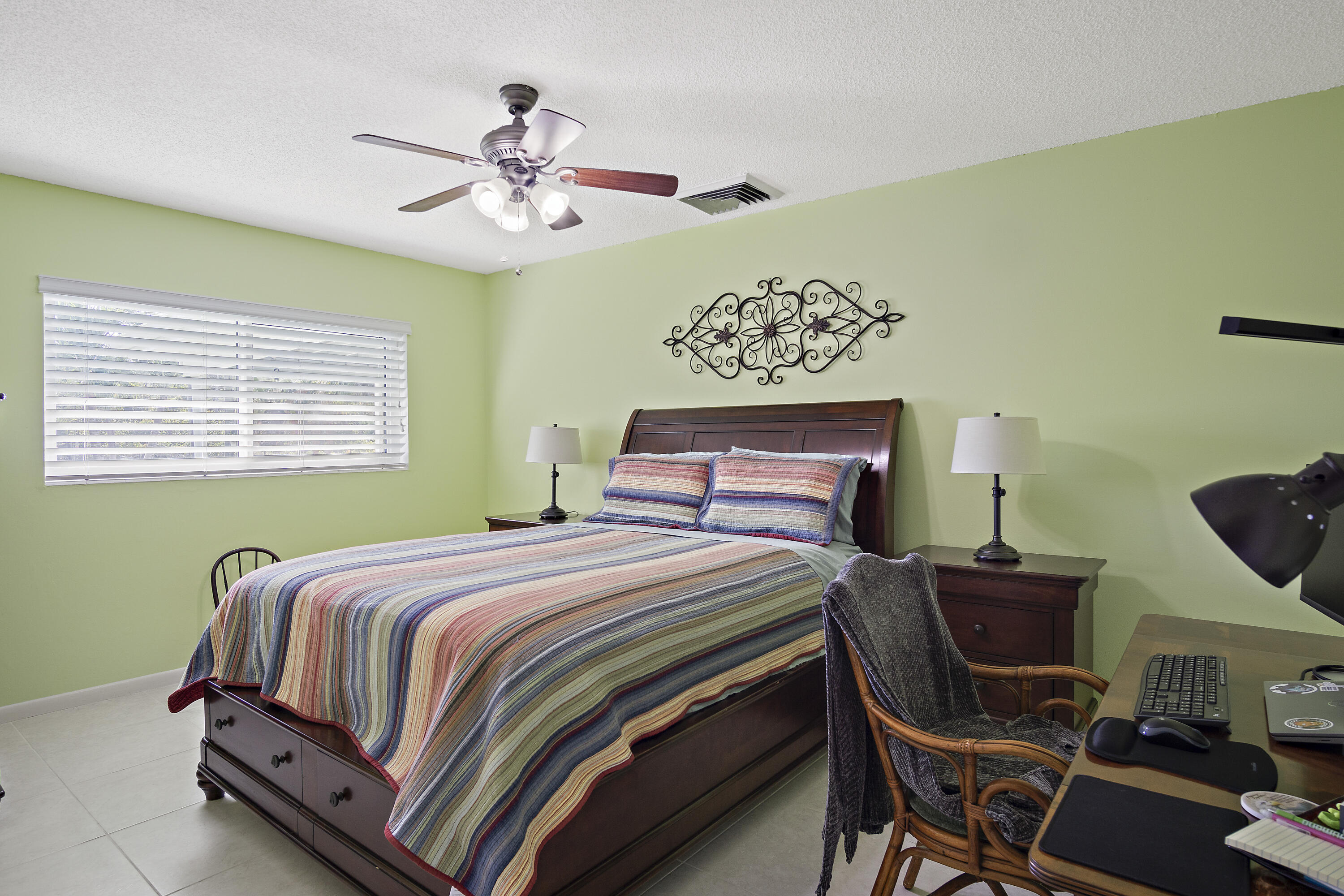 SATURN AVENUE ADDITIION UNRECORDED - Residential