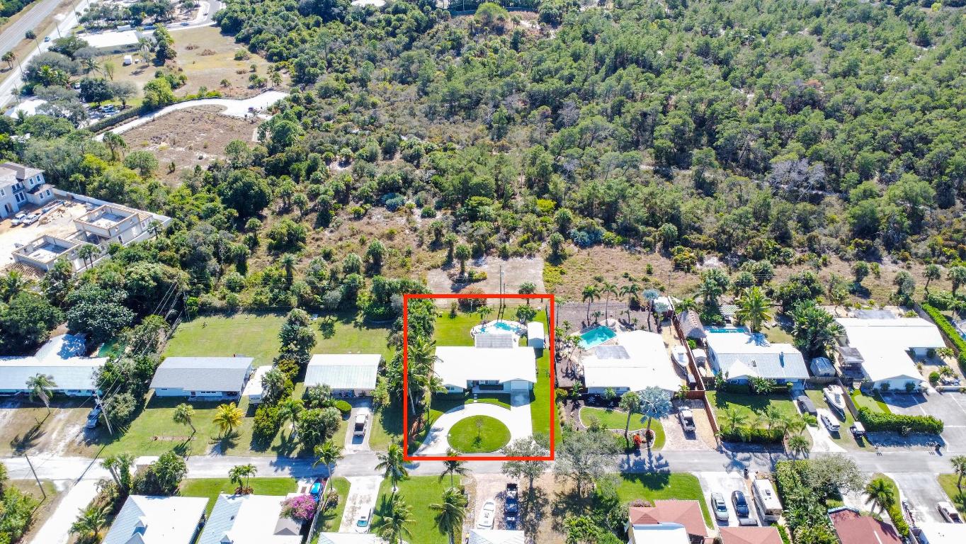 9464 SE Saturn Street