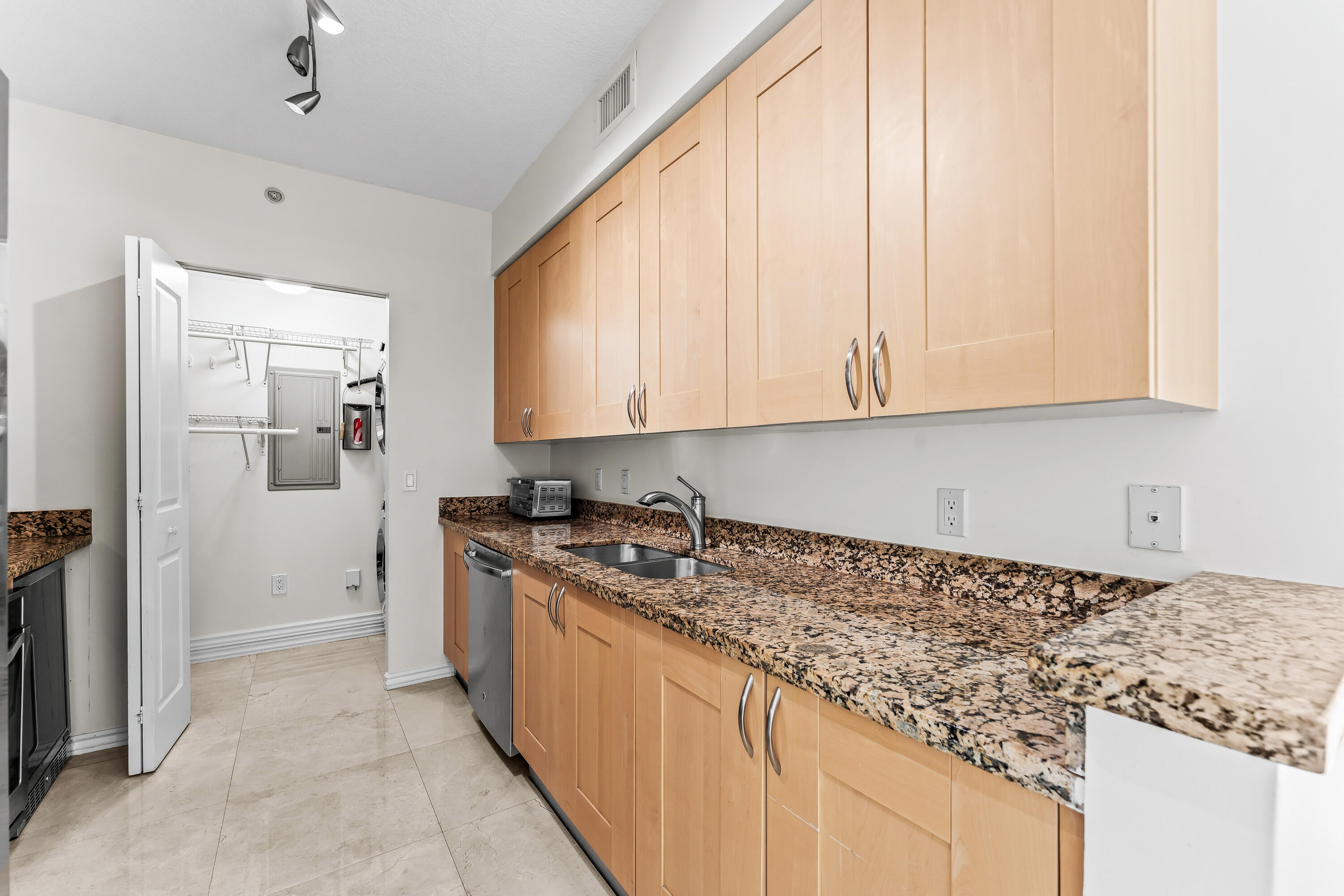 350 SE 2ND Street 2480