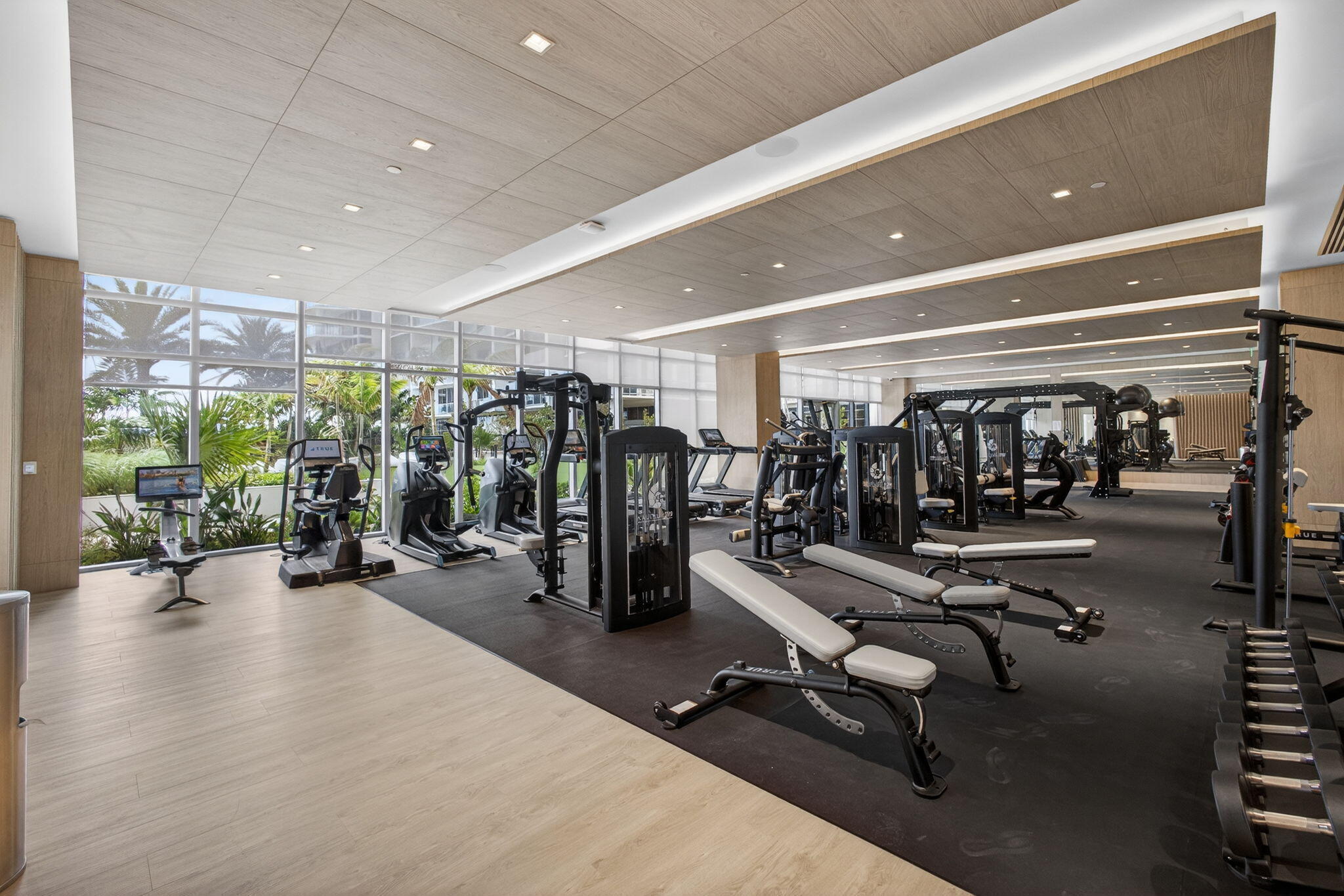 NAUTILUS 220 CONDO - Residential