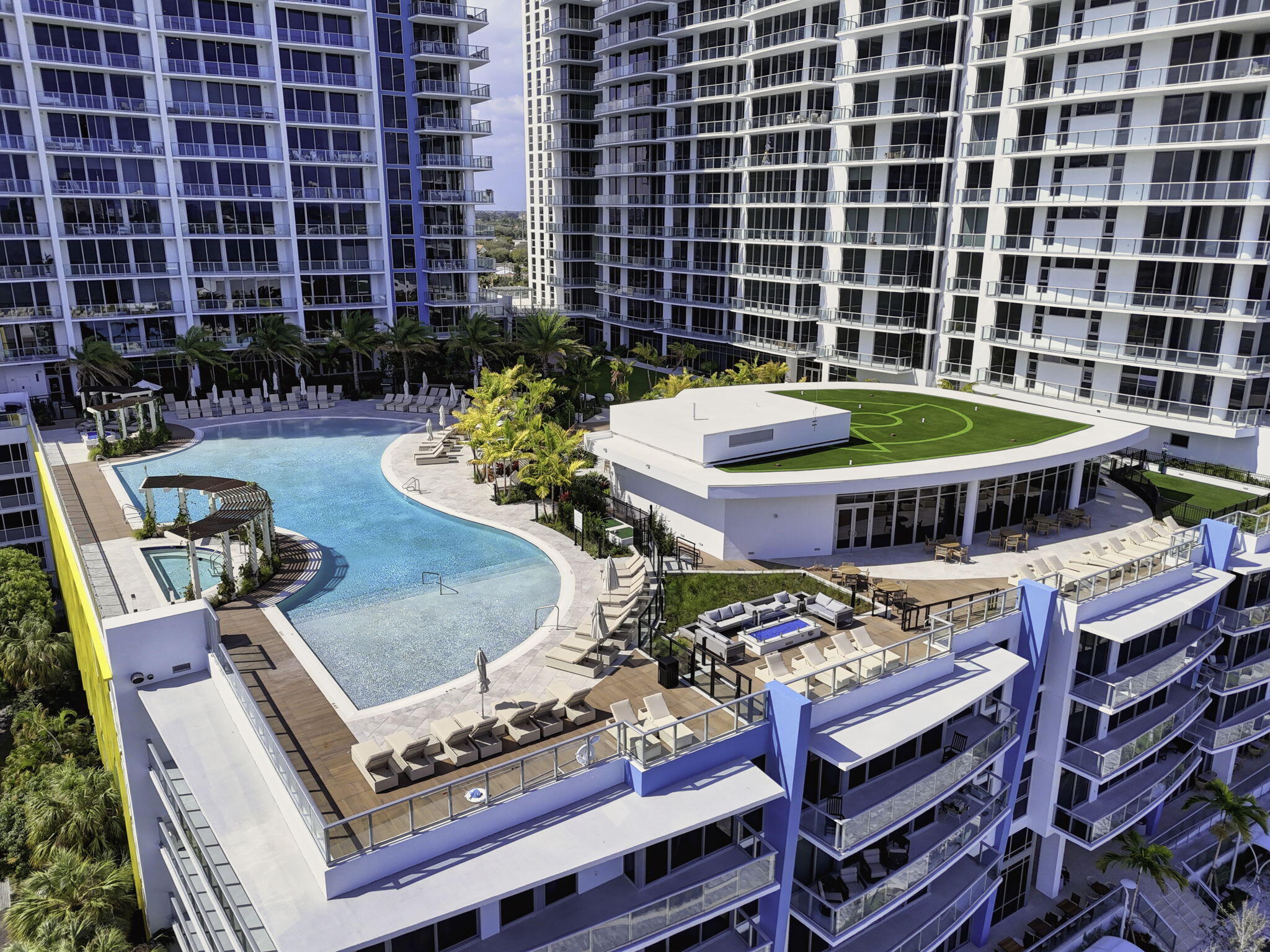 NAUTILUS 220 CONDO - Residential