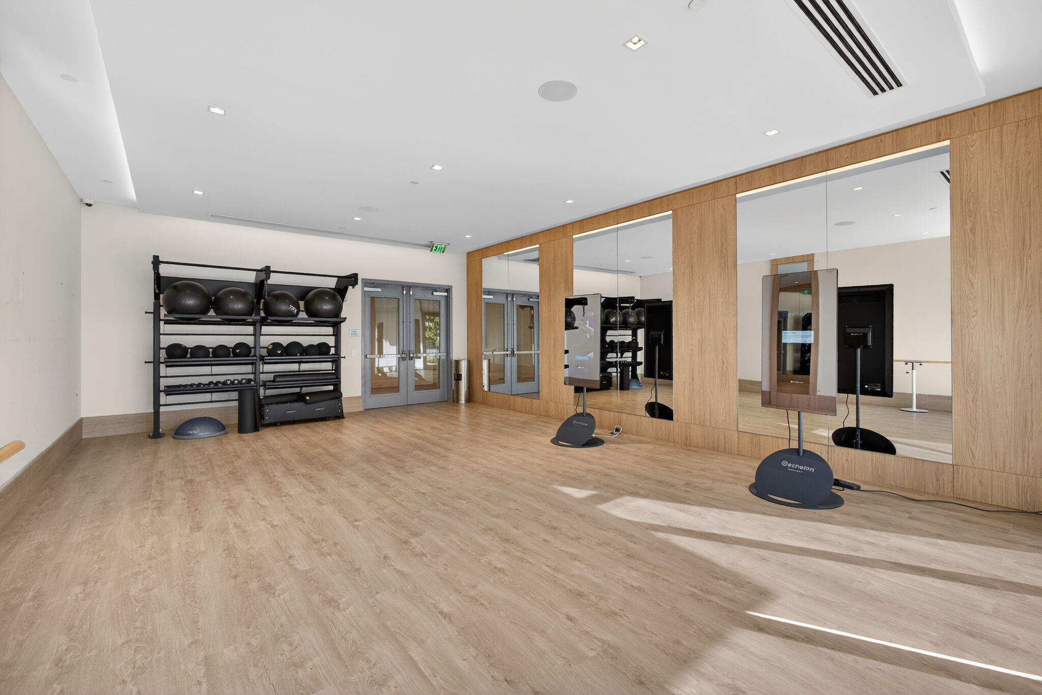 NAUTILUS 220 CONDO - Residential