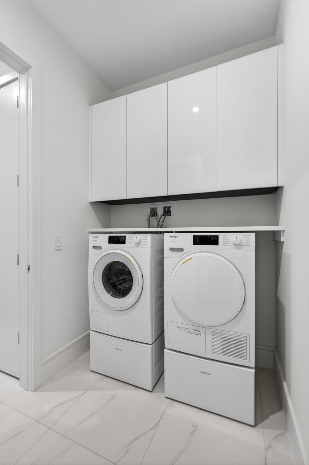 NAUTILUS 220 CONDO - Residential