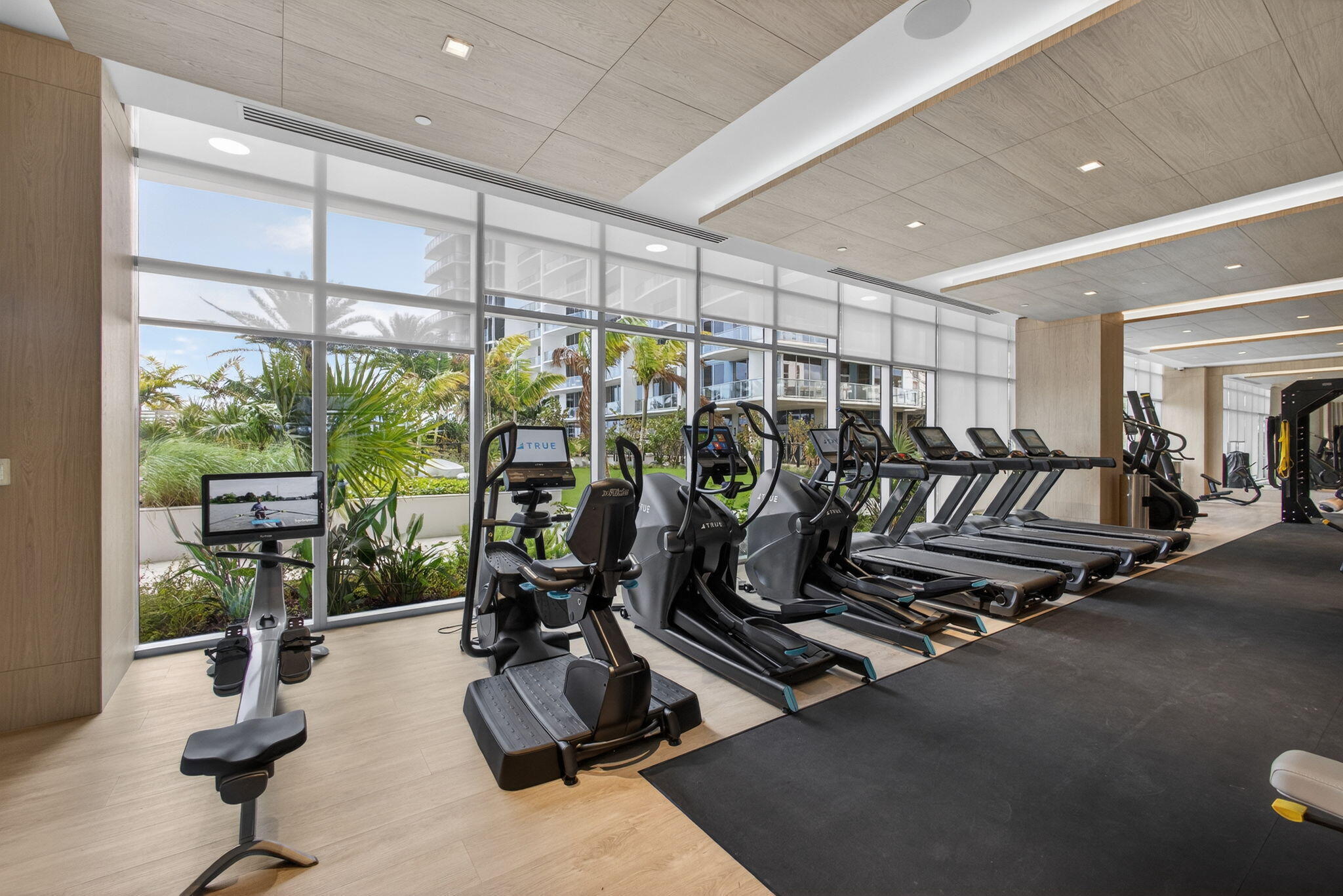 NAUTILUS 220 CONDO - Residential