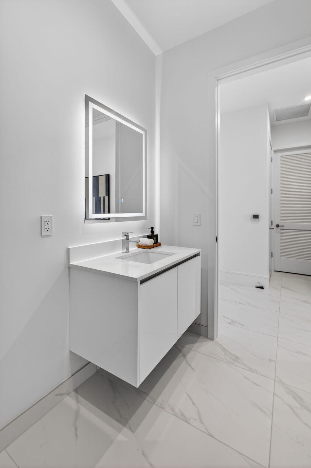 NAUTILUS 220 CONDO - Residential