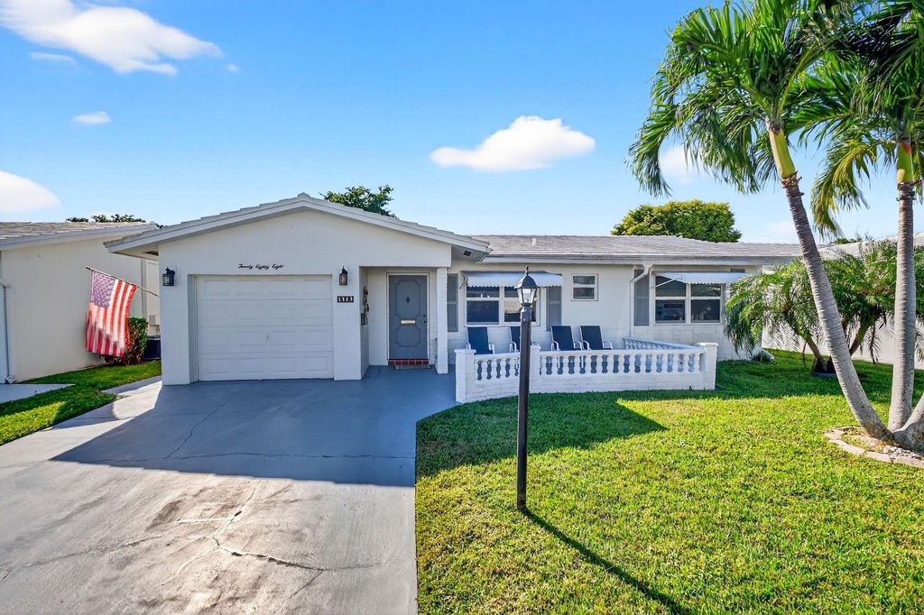 Photo of 2088 SW 14th Avenue, Boynton Beach, FL 33426 (MLS # R11143766)