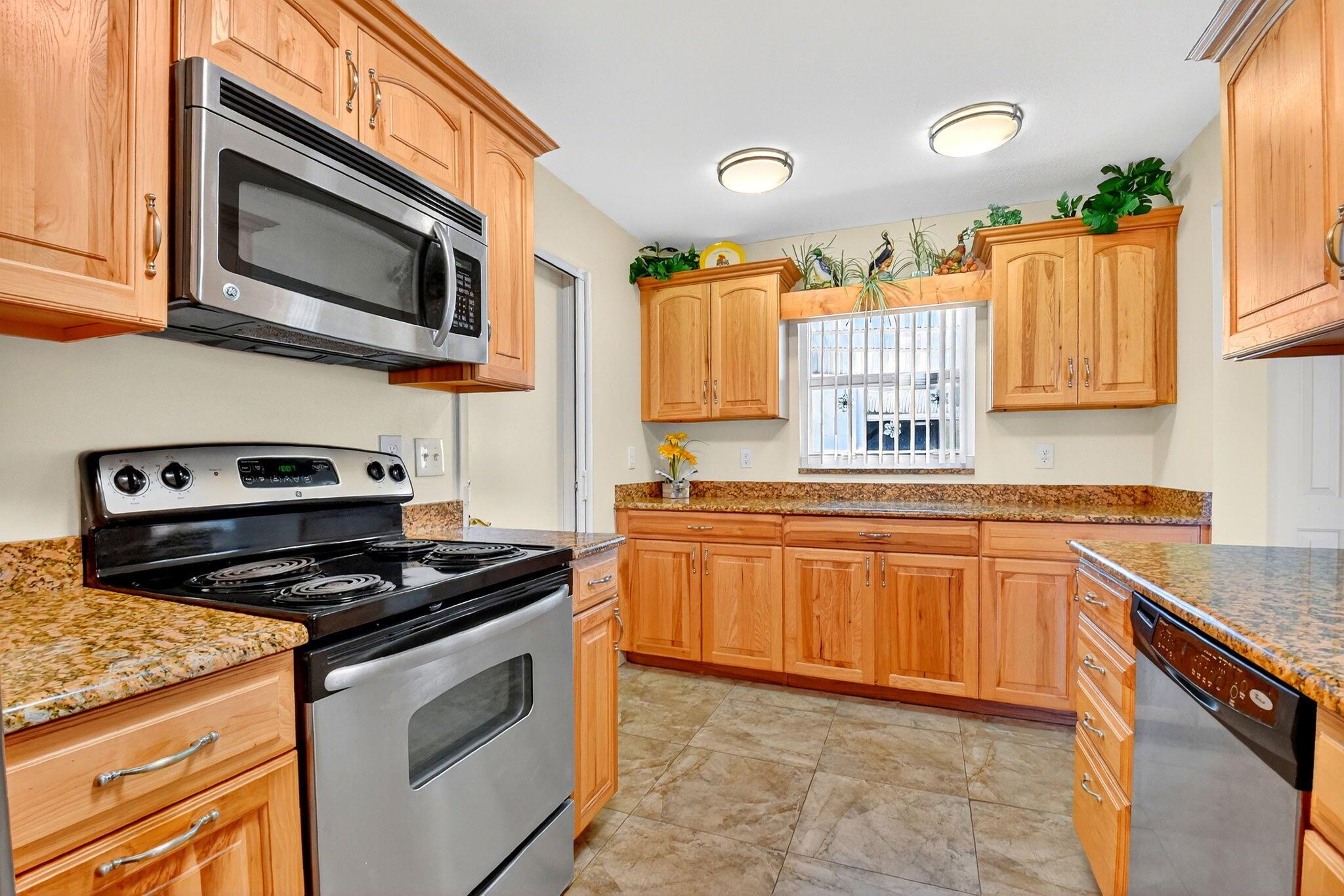 PALM BEACH LEISUREVILLE S - Residential