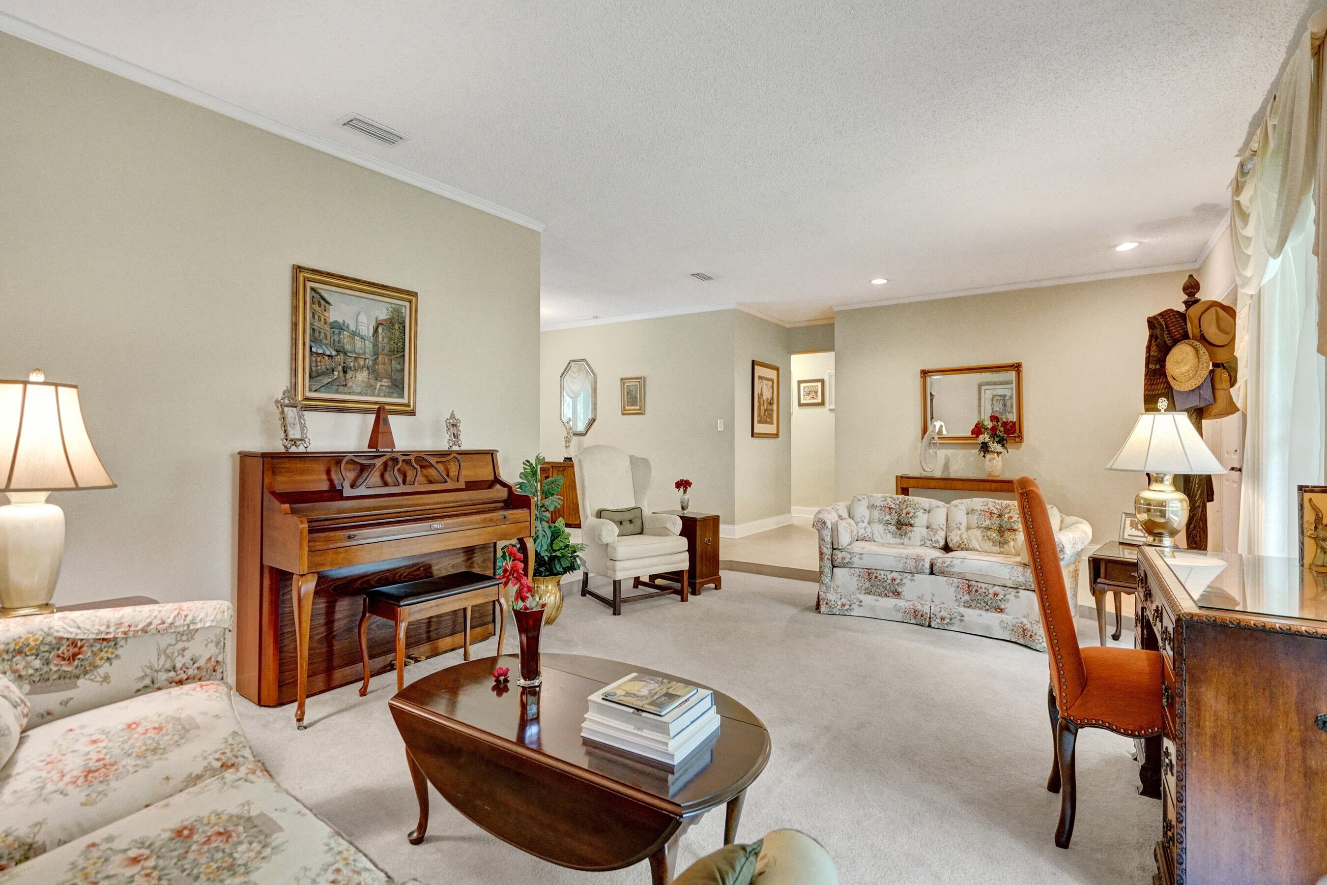 PLANTATION SECLUDED GDNS-1ST ADD - Residential