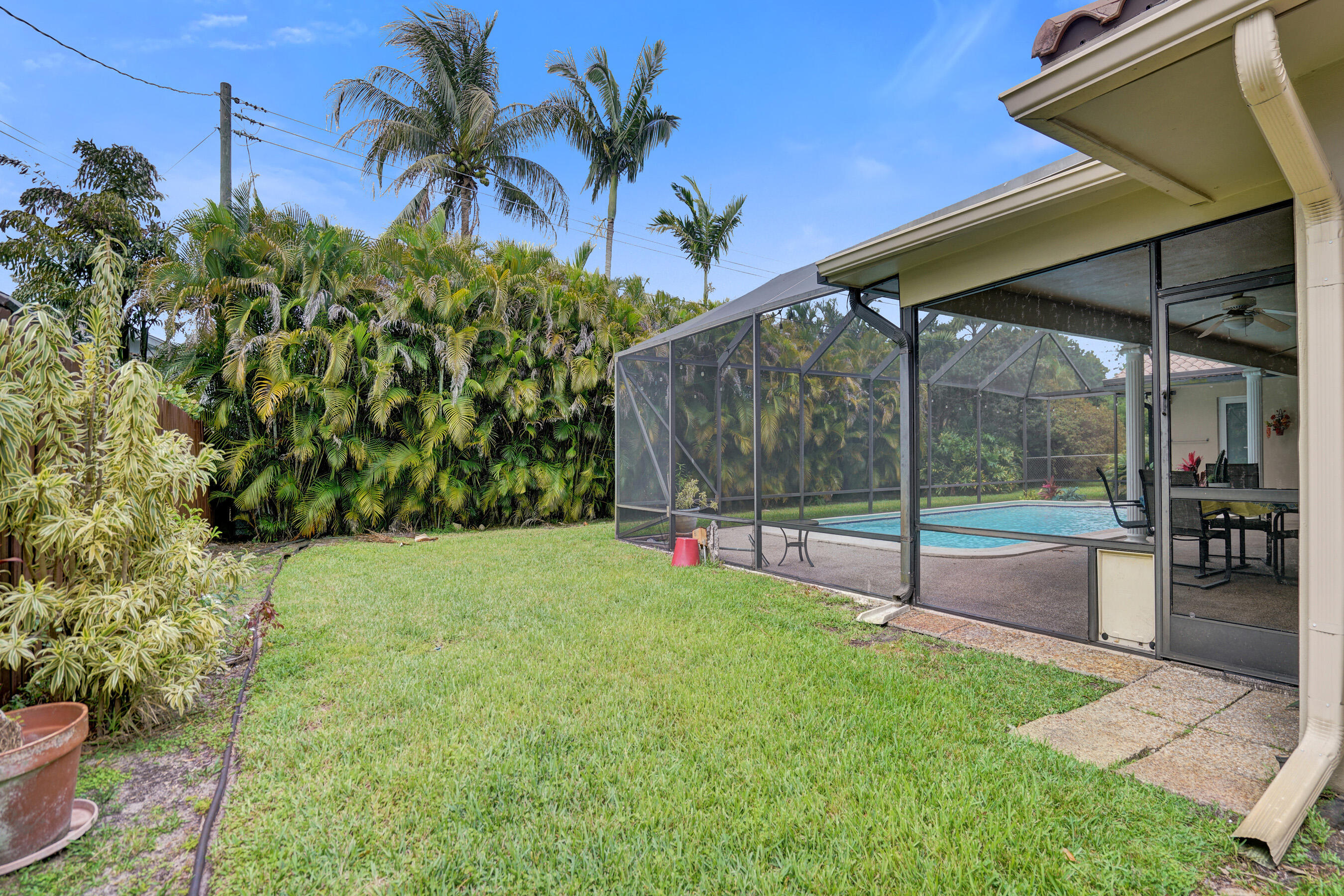 PLANTATION SECLUDED GDNS-1ST ADD - Residential