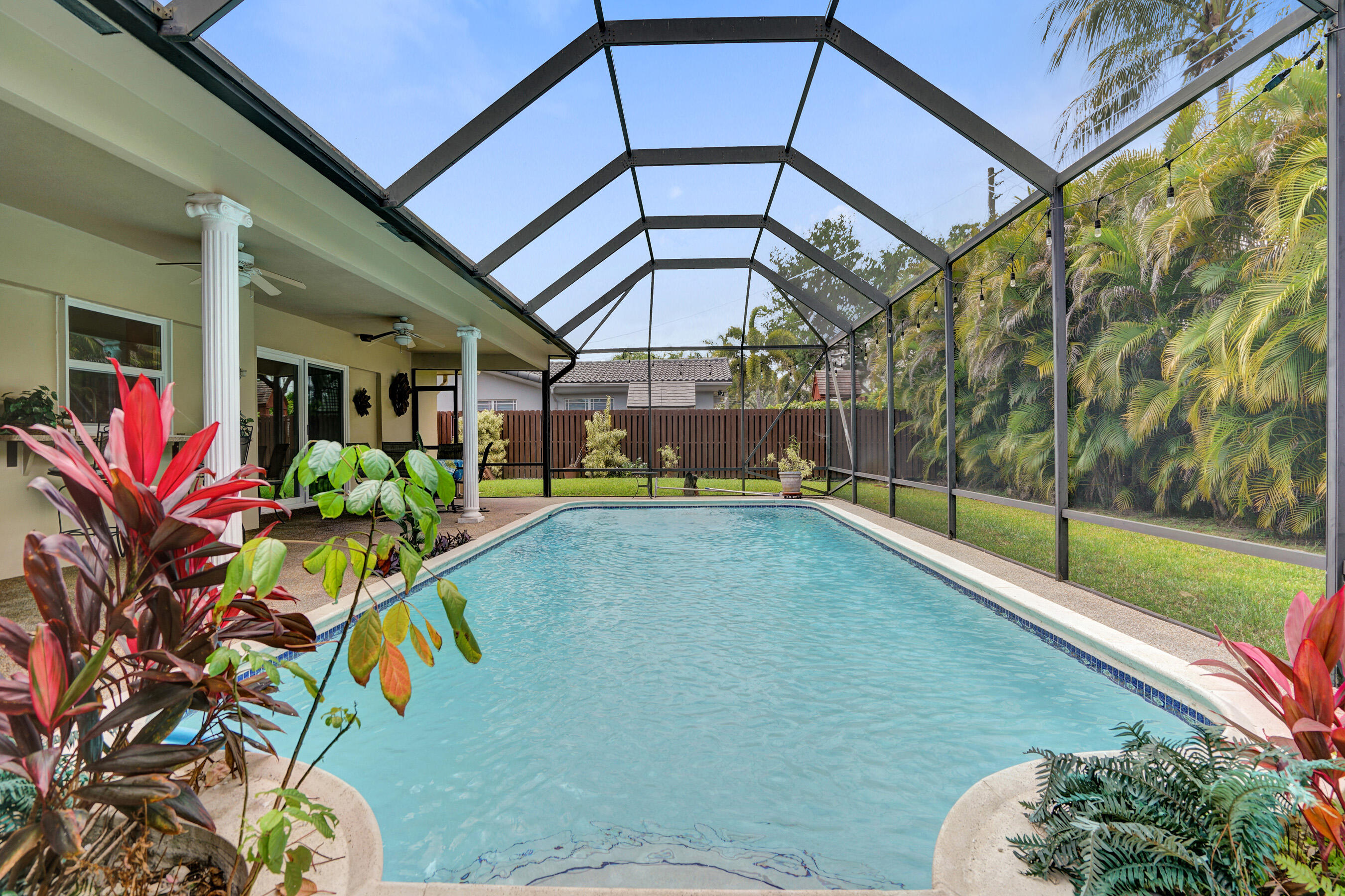 PLANTATION SECLUDED GDNS-1ST ADD - Residential