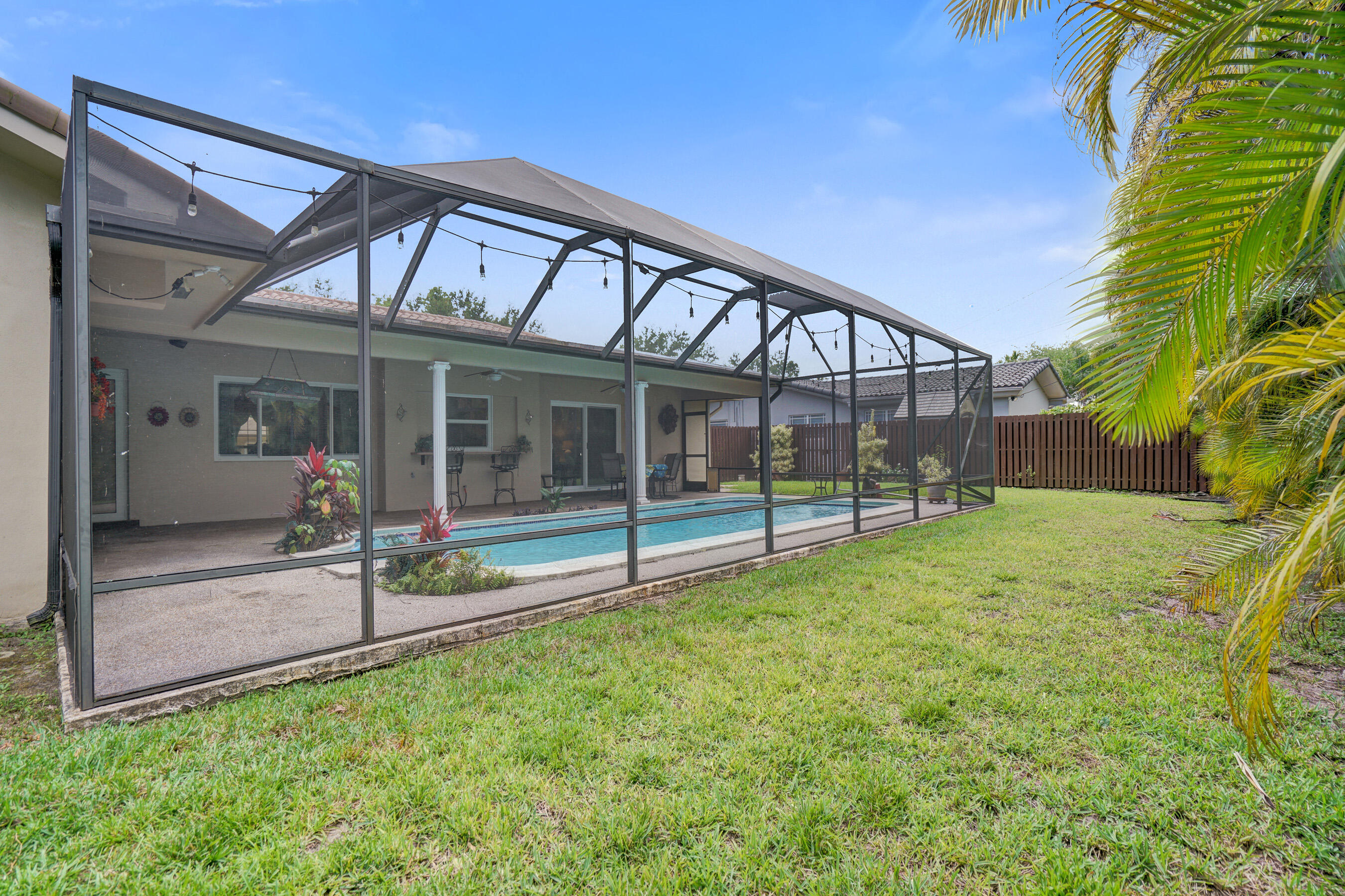 PLANTATION SECLUDED GDNS-1ST ADD - Residential