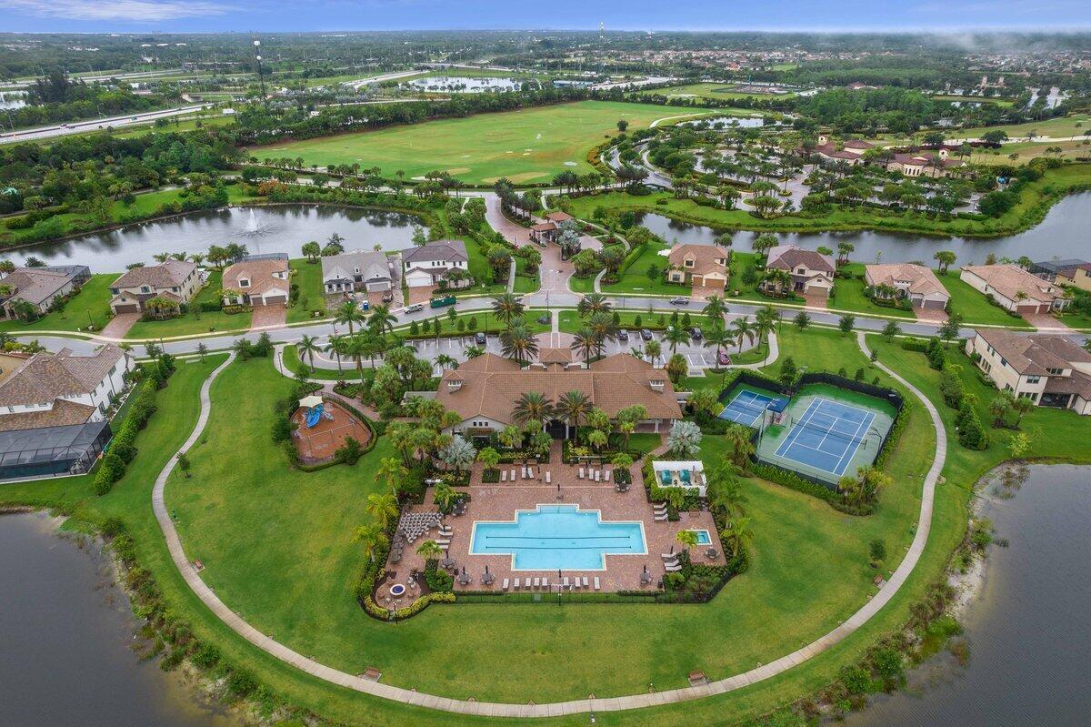 SONOMA ISLES - Residential