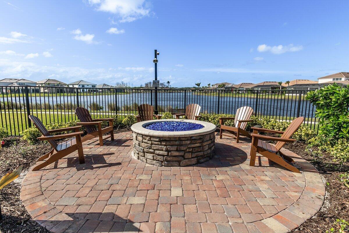 SONOMA ISLES - Residential