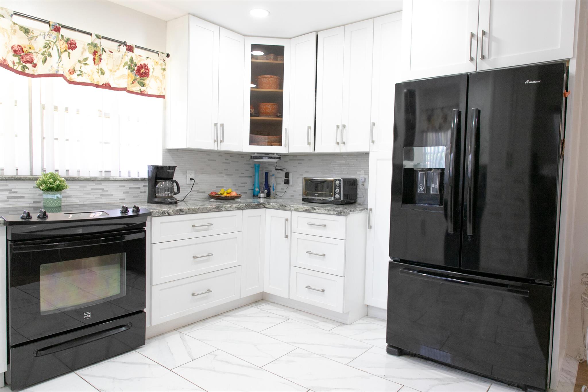 COUNTRY MANORS - Residential