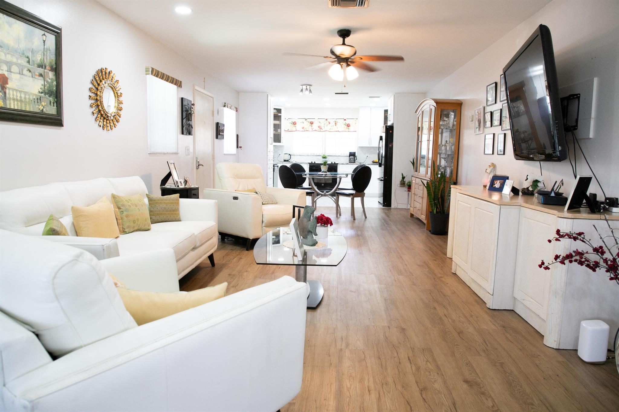 COUNTRY MANORS - Residential