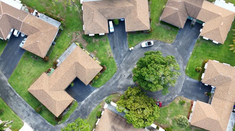 COUNTRY MANORS - Residential