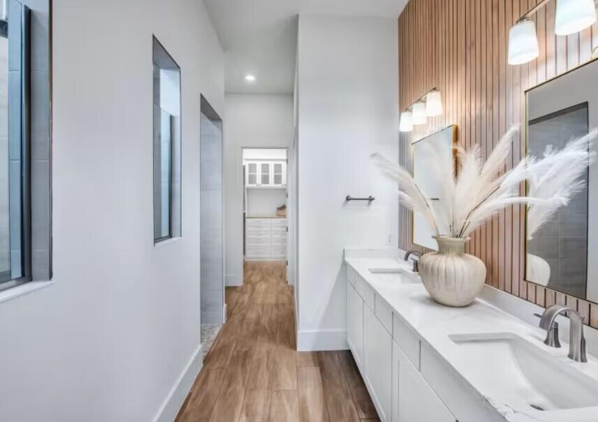 THE RESERVE AT EASTPOINTE - Residential