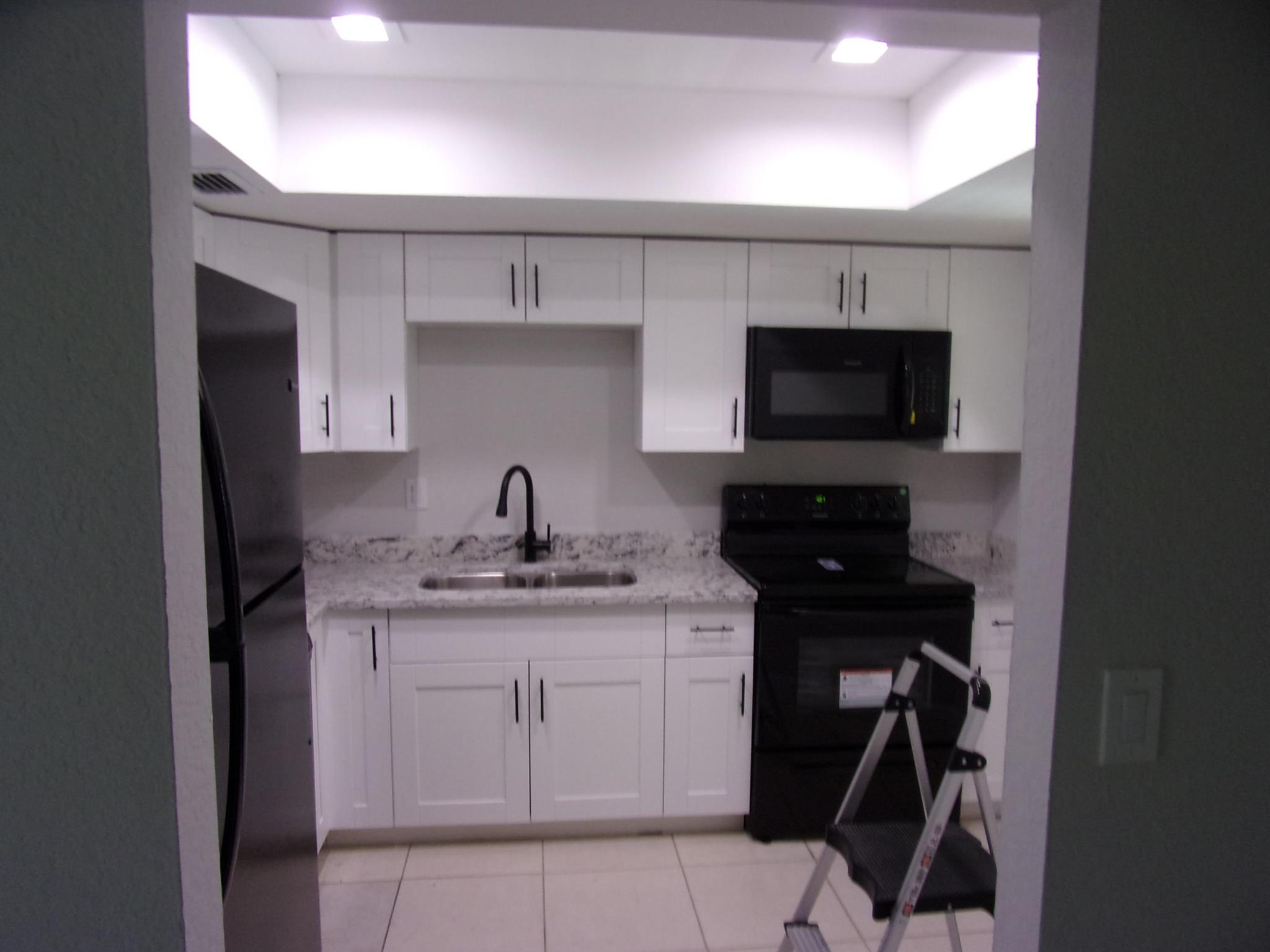 MIDPORT PLACE I, A CONDOM - Residential Lease