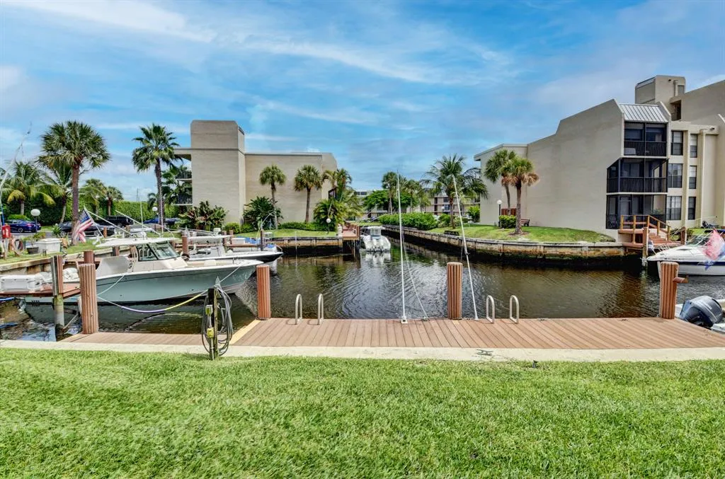 17 Royal Palm Way Unit 102  