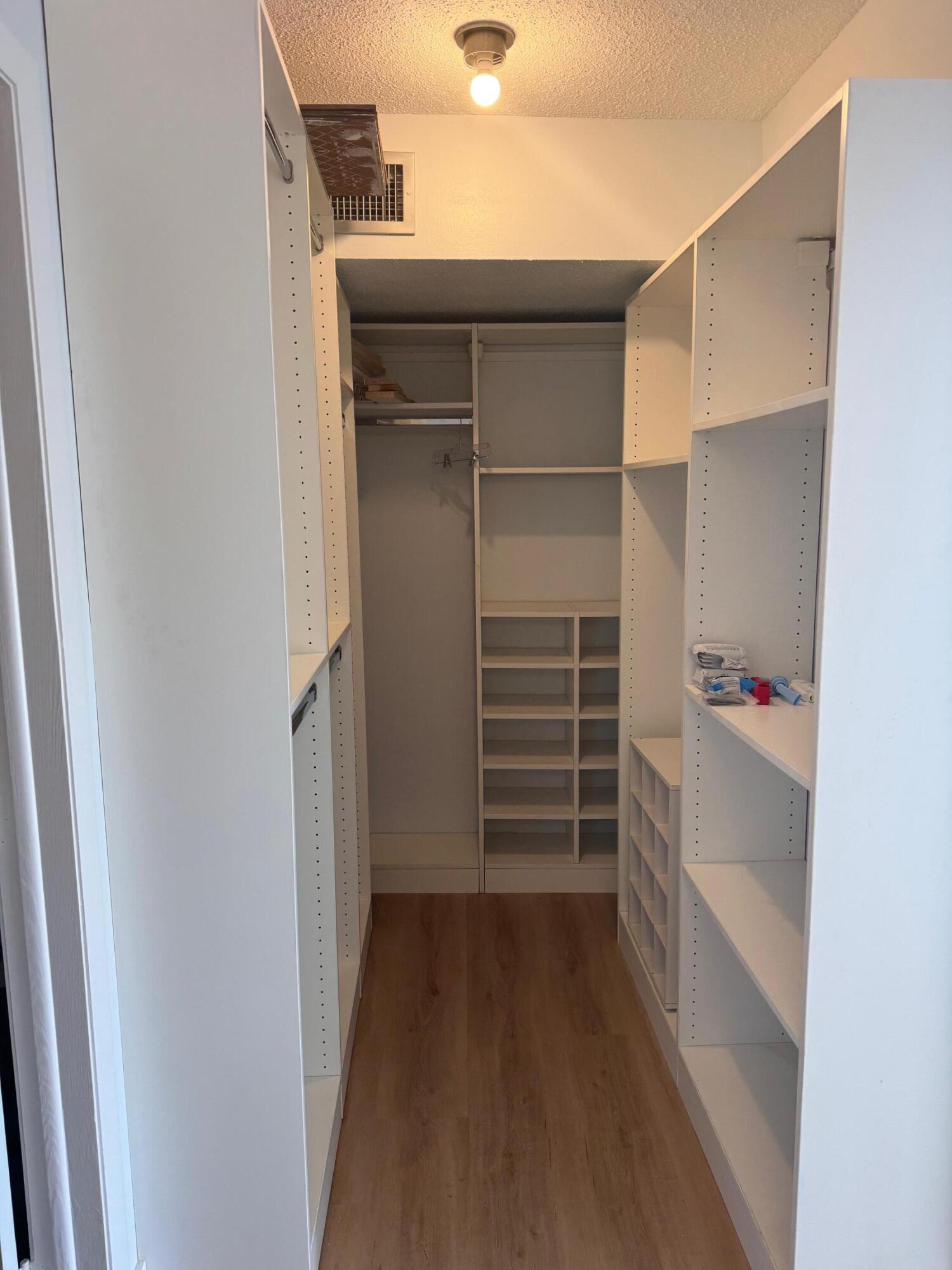 HILLSBORO COVE - Residential Lease