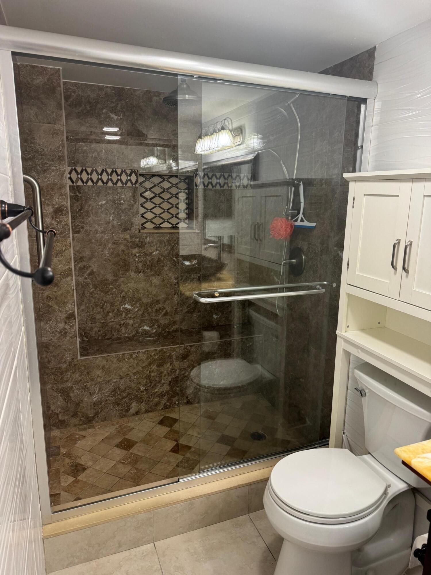 HILLSBORO COVE - Residential Lease