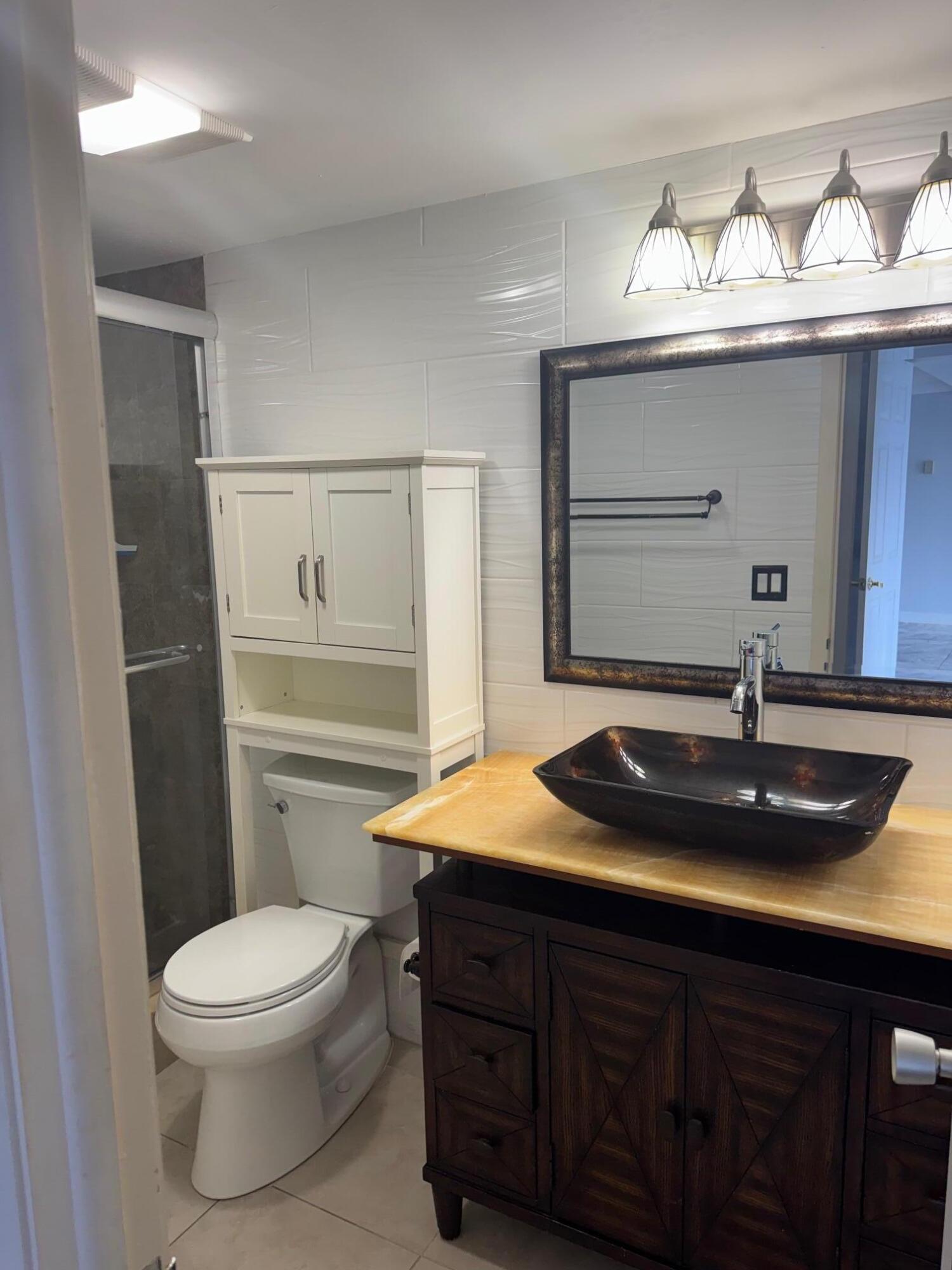 HILLSBORO COVE - Residential Lease